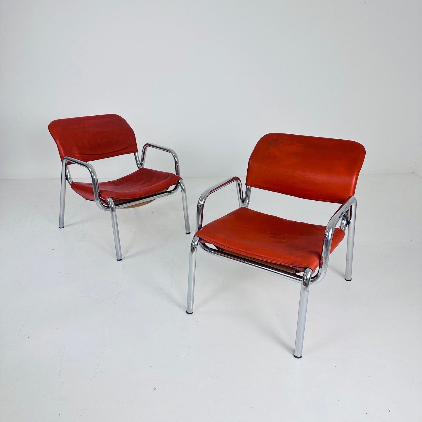 Set of 2 Mid century Bauhaus red leather chair s,Italy 1960s