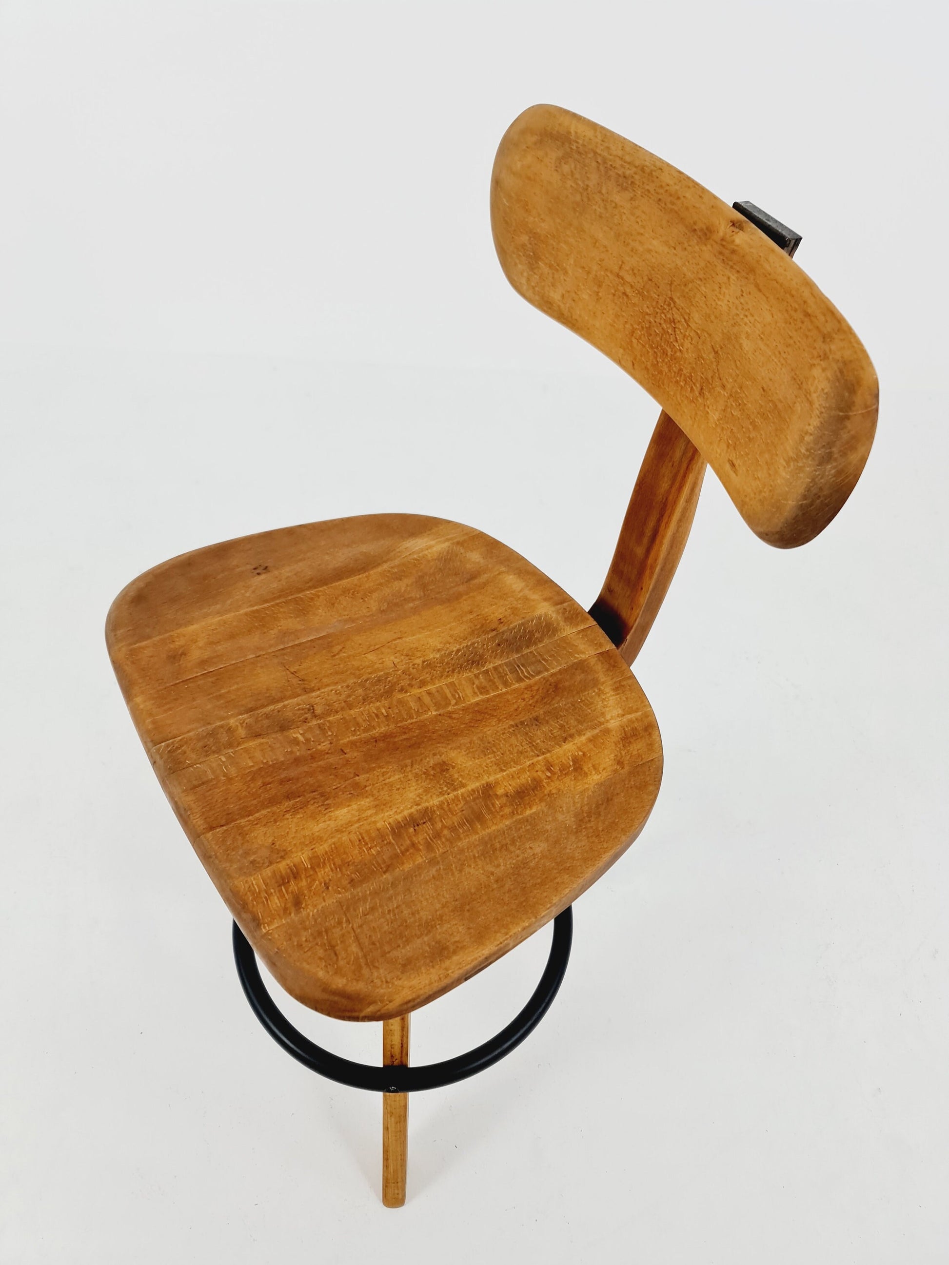 Bauhaus swivel office chair in solid wood By Der FerderDreh 1930s