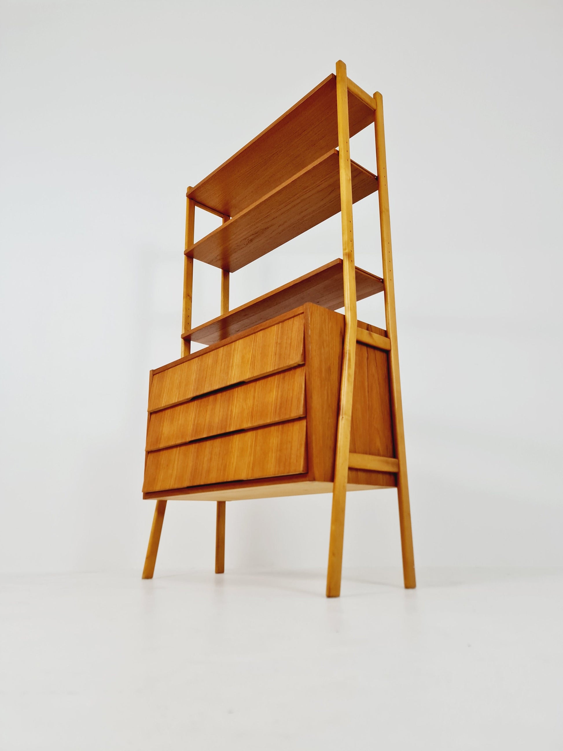 Danish freestanding Midcentury vintage bookshelf system / bookcase teak by Bengt Ruda, 1960s