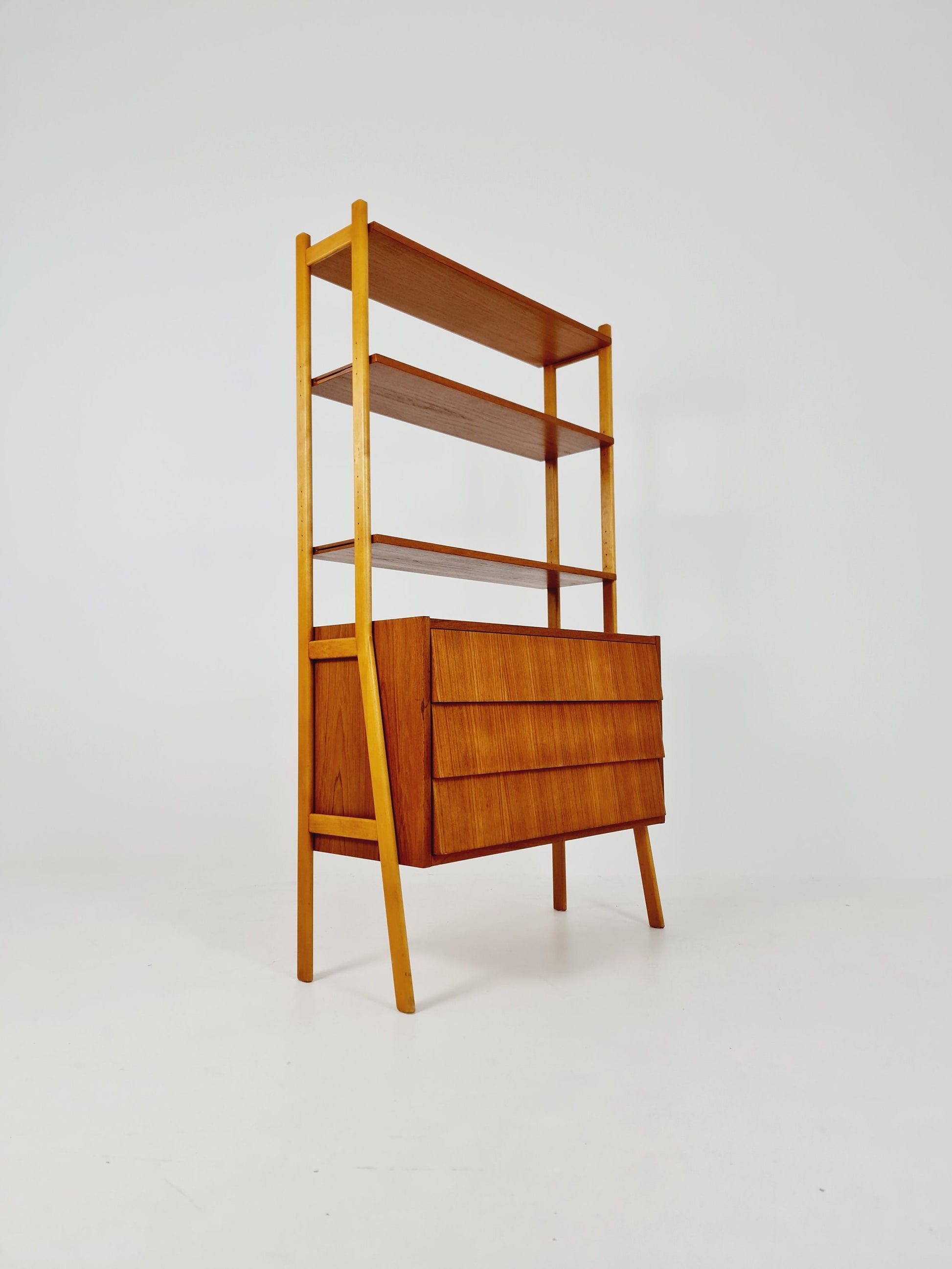 Danish freestanding Midcentury vintage bookshelf system / bookcase teak by Bengt Ruda, 1960s