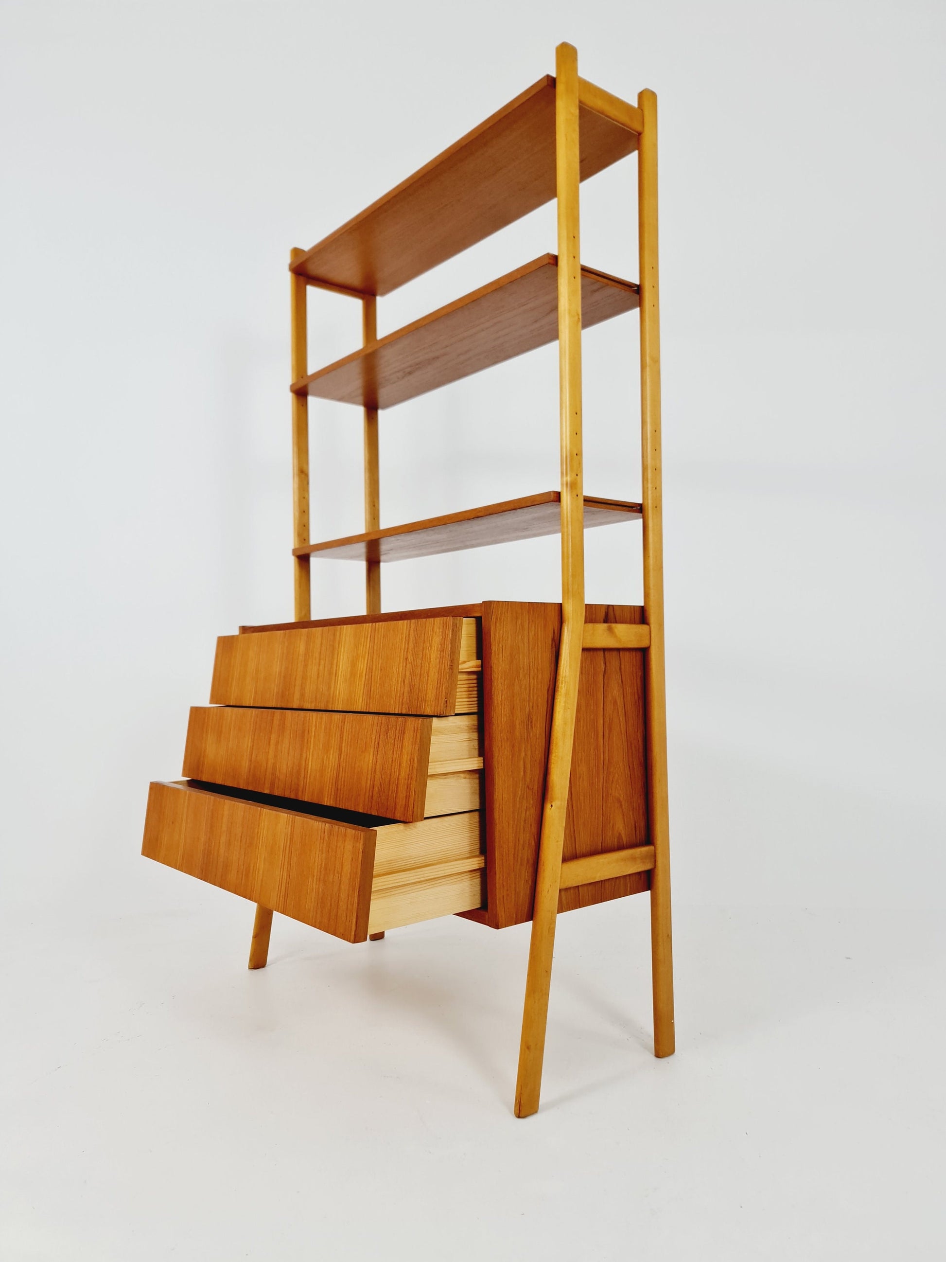 Danish freestanding Midcentury vintage bookshelf system / bookcase teak by Bengt Ruda, 1960s