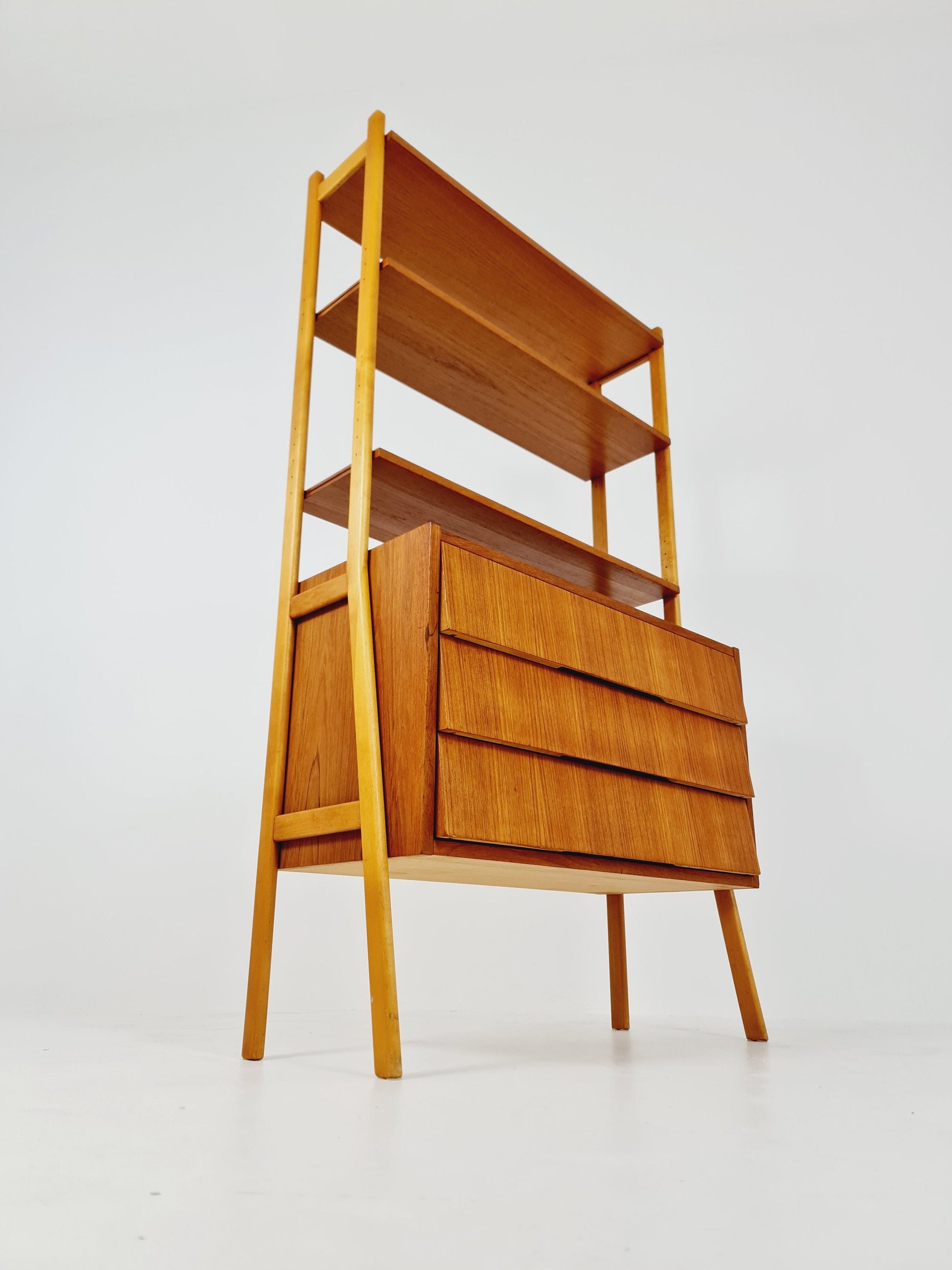 Danish freestanding Midcentury vintage bookshelf system / bookcase teak by Bengt Ruda, 1960s