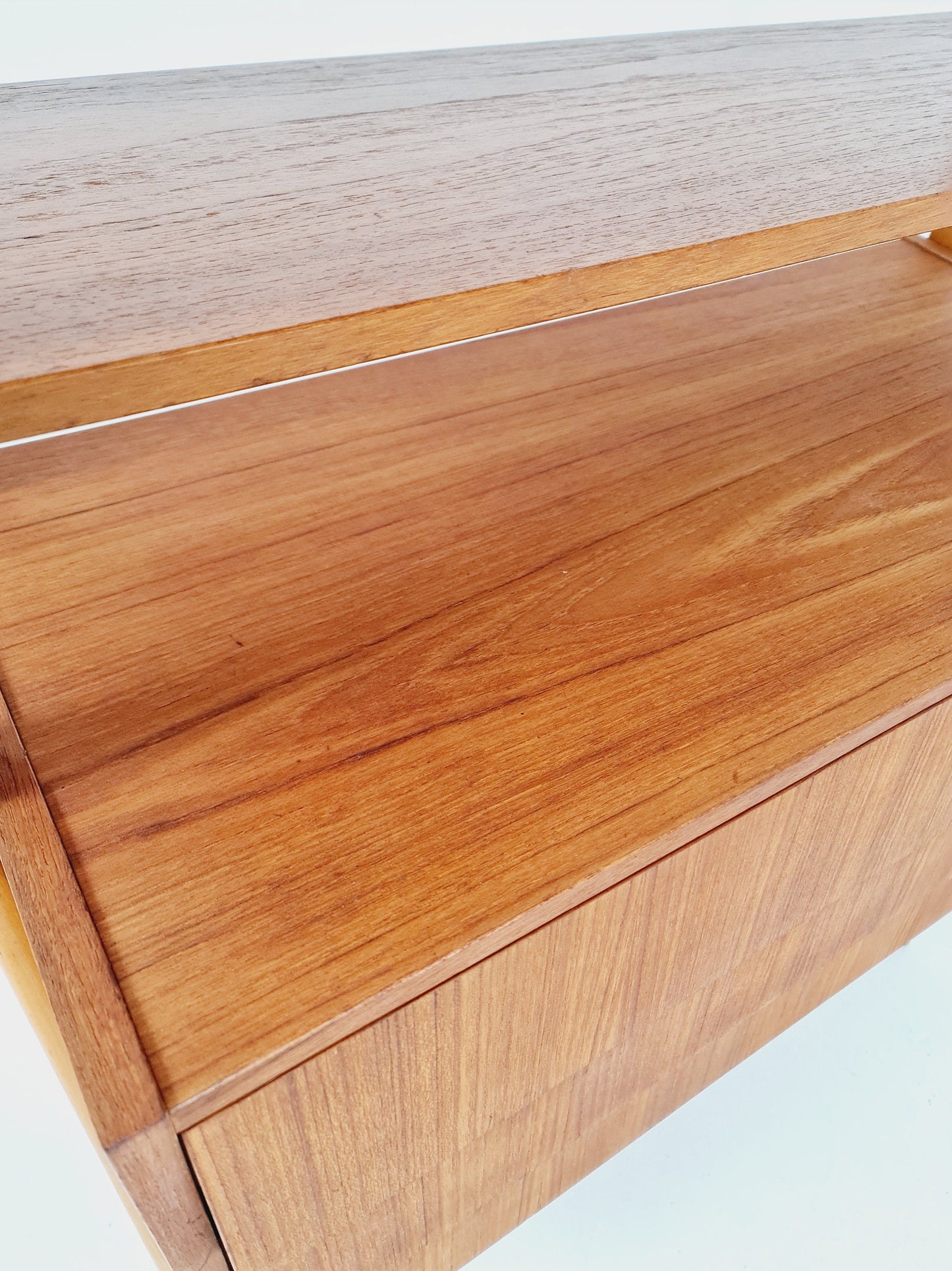 Danish freestanding Midcentury vintage bookshelf system / bookcase teak by Bengt Ruda, 1960s