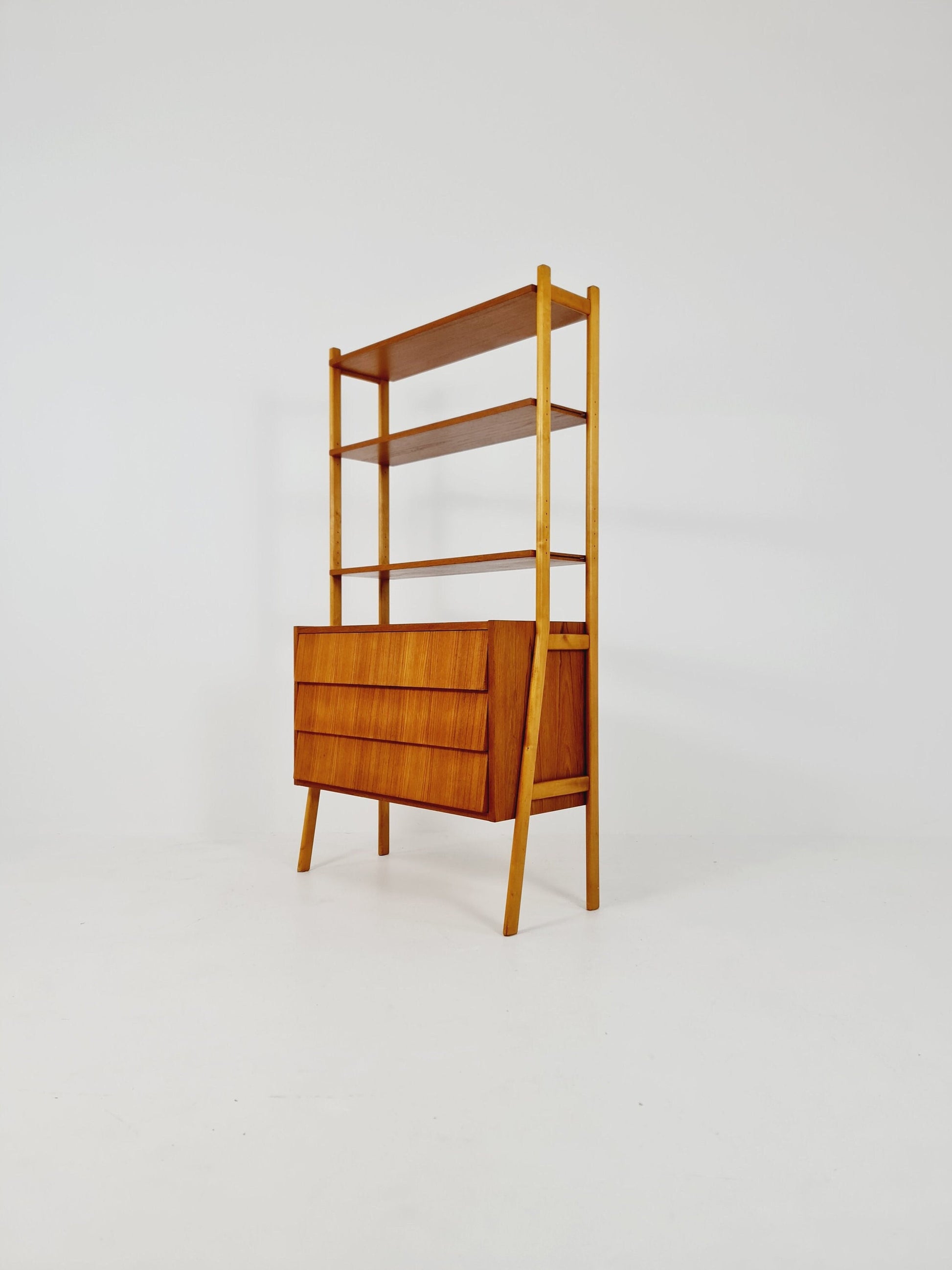 Danish freestanding Midcentury vintage bookshelf system / bookcase teak by Bengt Ruda, 1960s