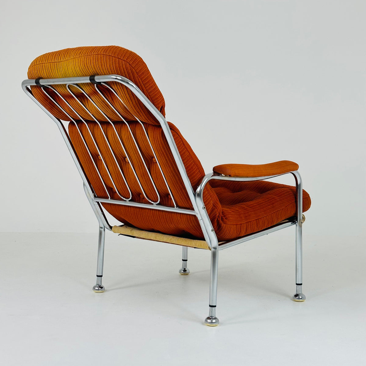 Bauhaus BO EIGERT. Orange velvet Armchair , "Stålbo", B. Eigert AB in Hova, 1970s.
