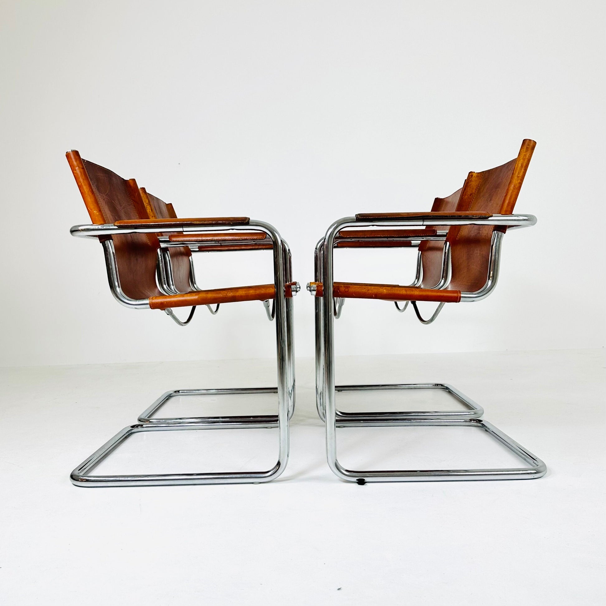 set of 4 Matteo Grassi original Bauhaus design Visitor model Chair cognac Leather 1970s