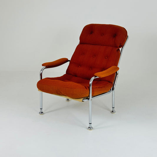 Bauhaus BO EIGERT. Orange velvet Armchair , "Stålbo", B. Eigert AB in Hova, 1970s.