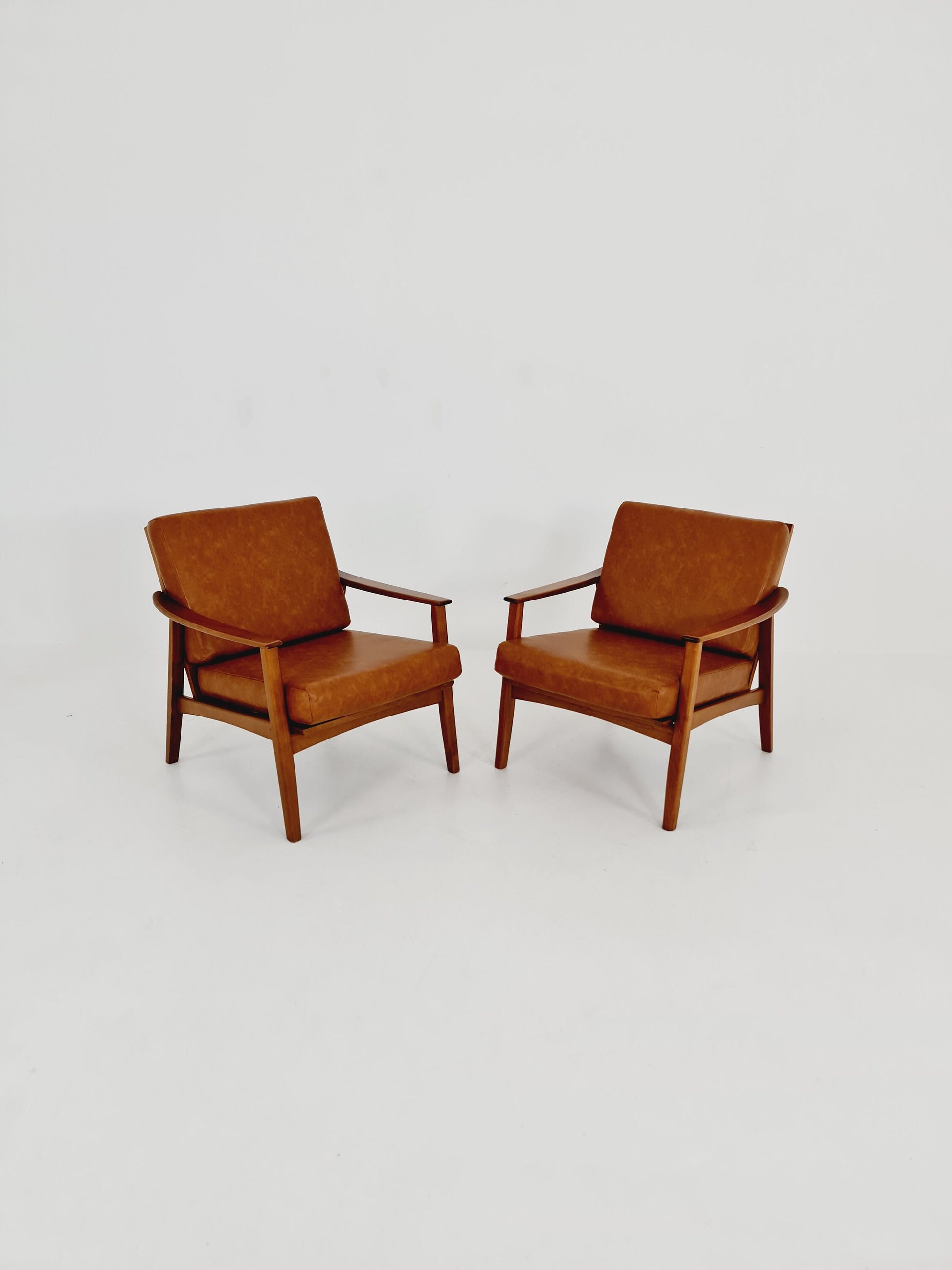 Mid-century pair of German lounge armchair, 1960s