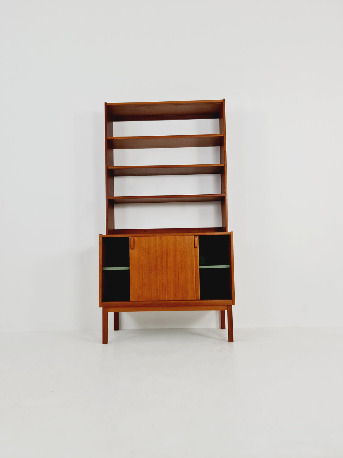 Swedish vintage chest of drawers/ book case teak by Fridhagen for Bodafors, 1960s