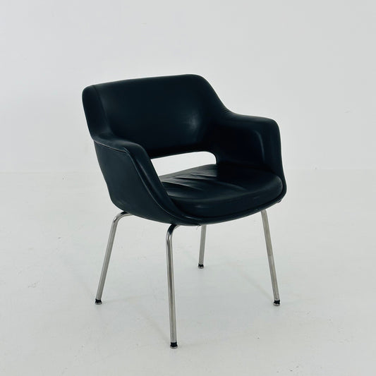 Mid century Olli Mannermaa black Leather Kilta armchair by Eugen Schmidt & Cassina Martela 1970s