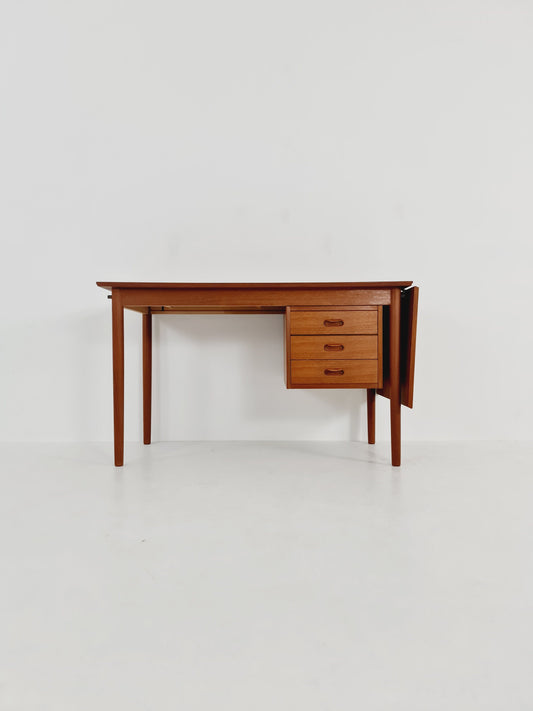 Mid century Danish leaf Drop teak desk By Arne Vodder for Sigh & sons, 1960s