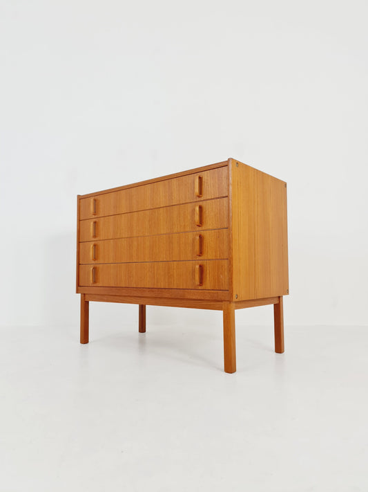 Midcentury Swedish chest of drawers / 4 drawers cabinet by Bertil Fridhagen for Bodafors, 1960s