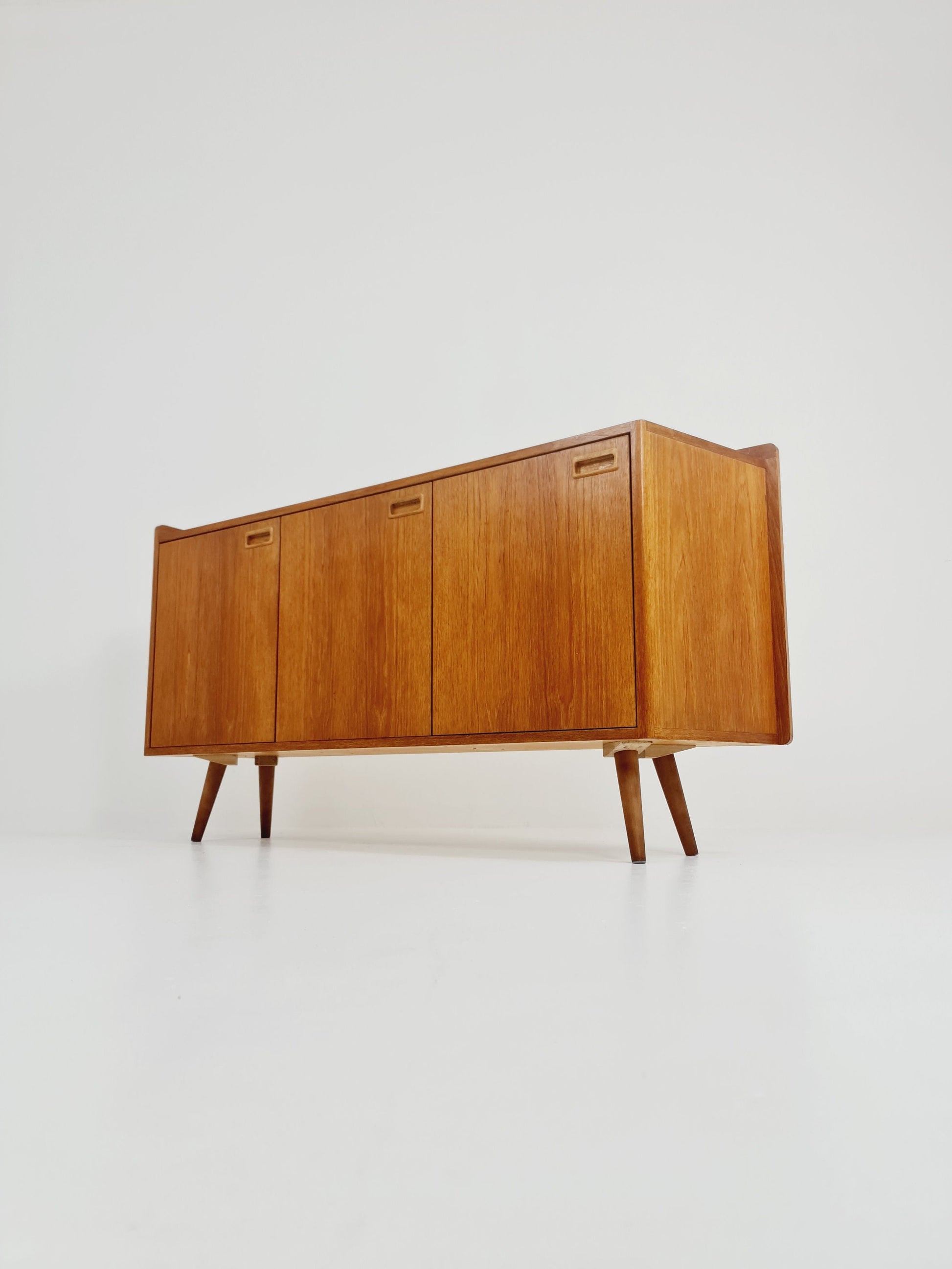 Rare Scandinavian Vintage Teak Sideboard left Corner-fit, 1960s
