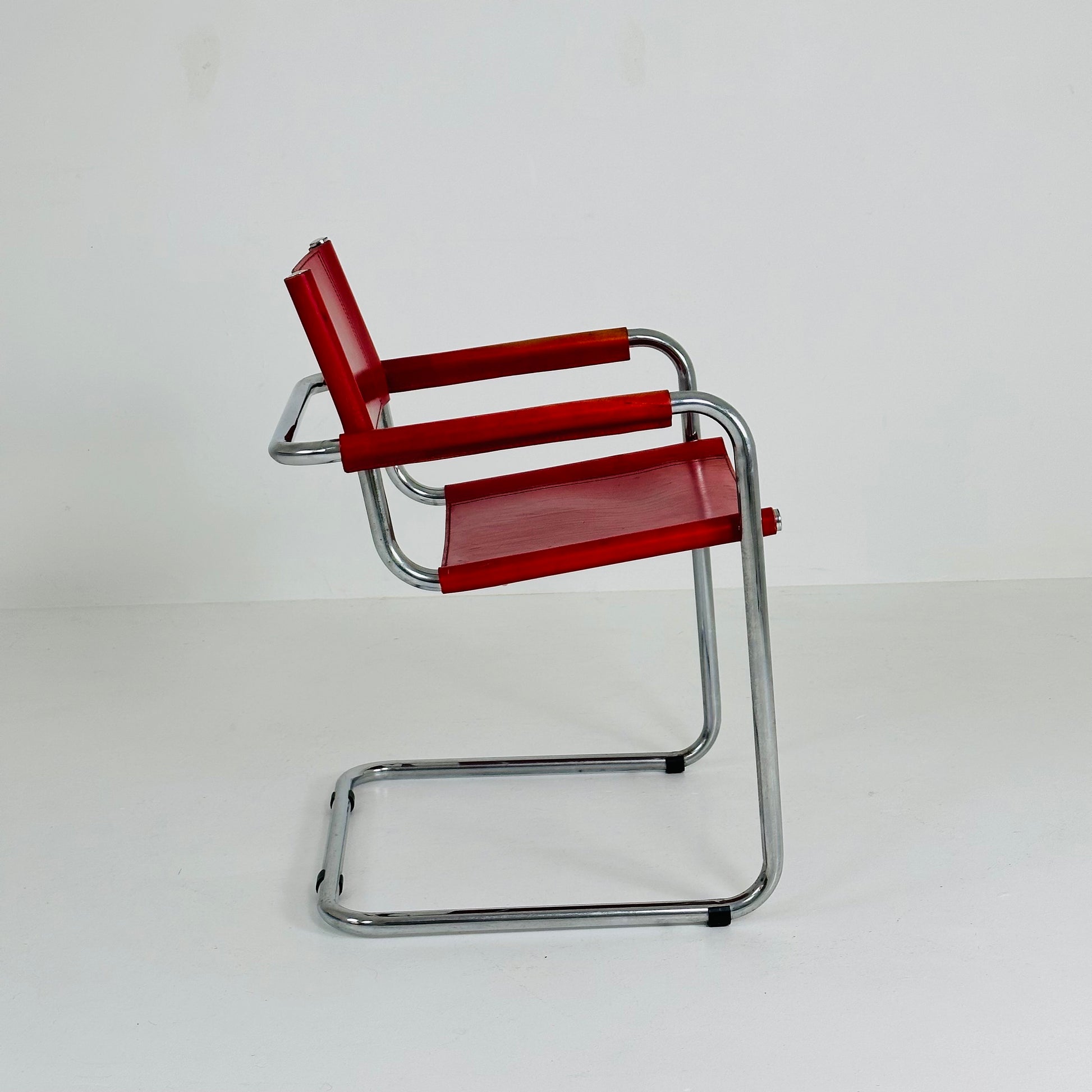 Vintage Model S34 Cognac Saddle Leather Dining chair by Mart Stam & Marcel Breuer 1980s