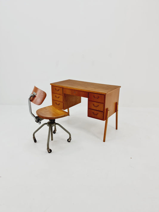 Midcentury danish Scandinavian Desk in teak, 1960s