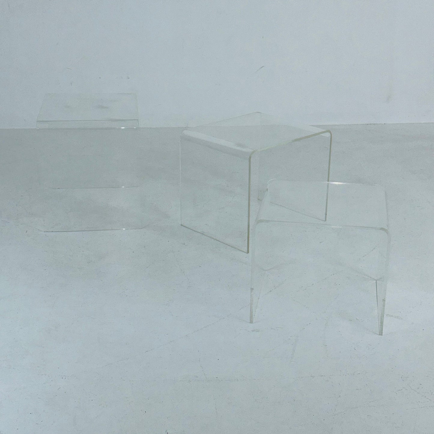 Mid-Century nesting tables made of acrylic glass, Italy, 1970s, set of 3