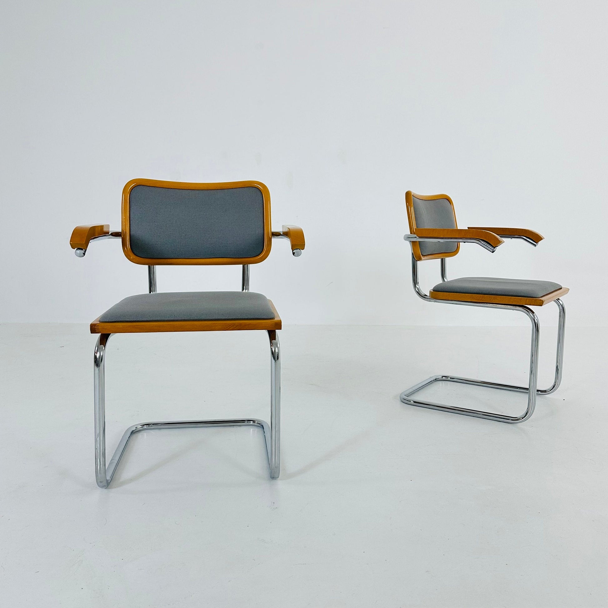Mid century B32 Cesca armchair by Marcel Breuer upholstered , bauhaus design for Bene Italy 1980s