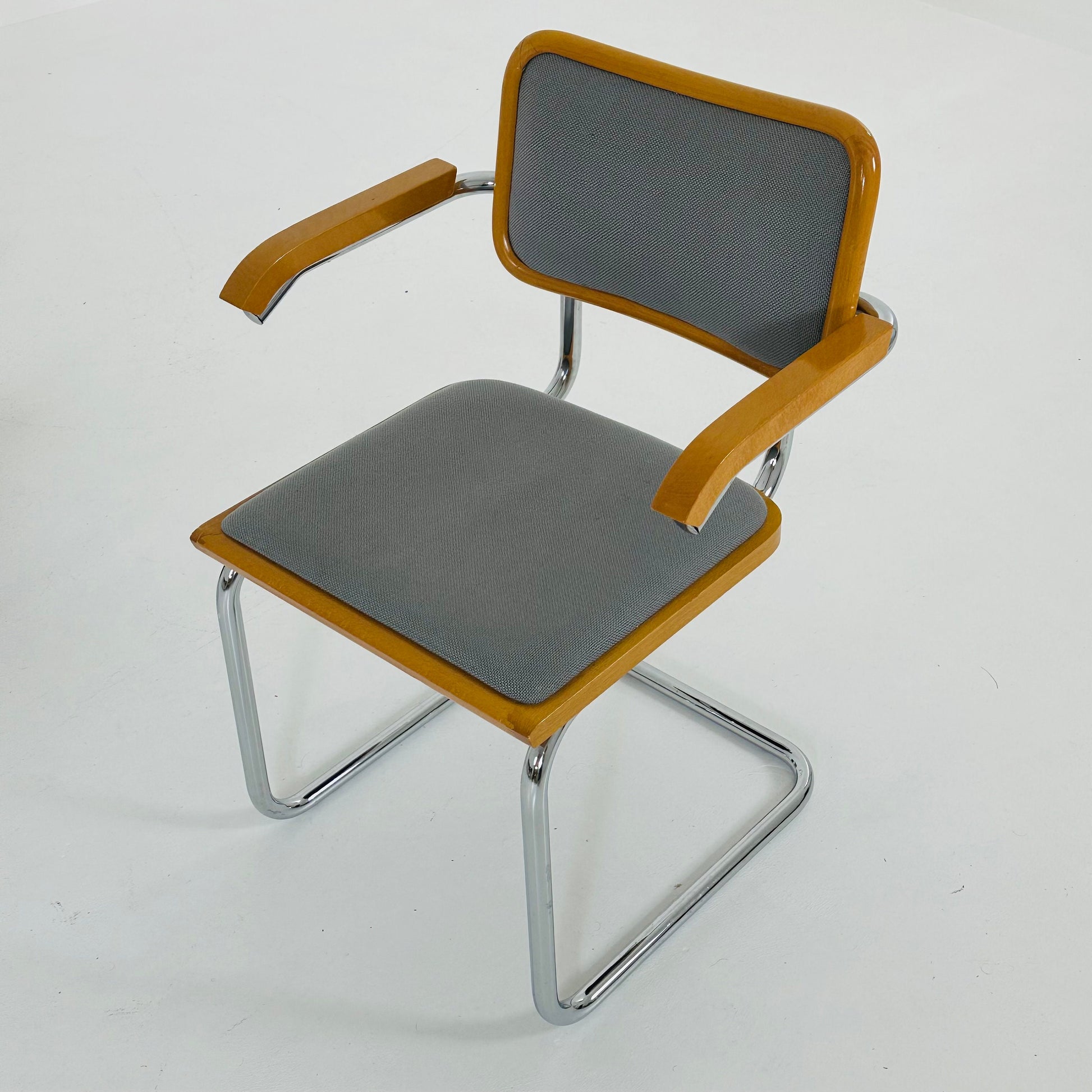 Mid century B32 Cesca armchair by Marcel Breuer upholstered , bauhaus design for Bene Italy 1980s