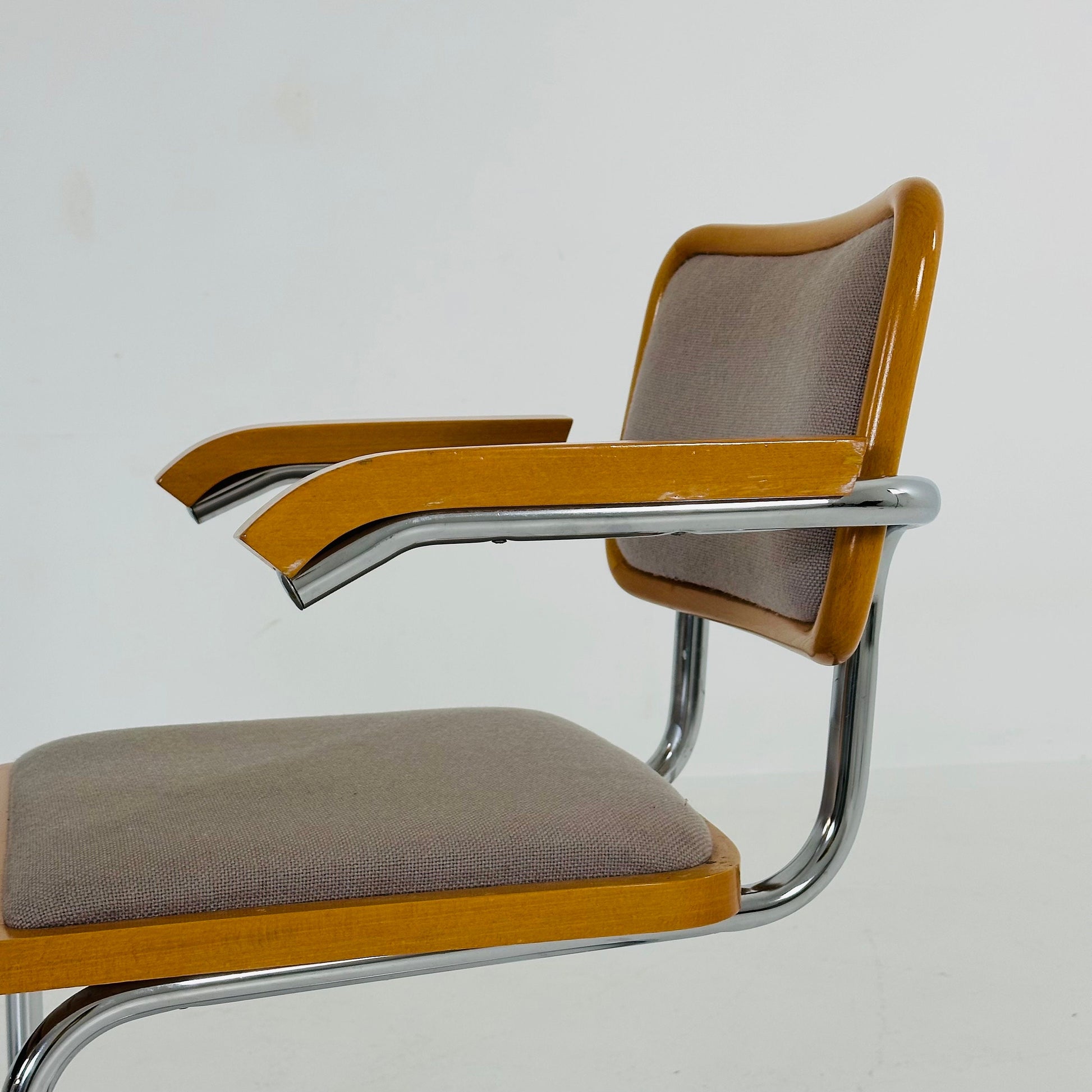 Mid century B32 Cesca armchair by Marcel Breuer upholstered , bauhaus design for Bene Italy 1980s