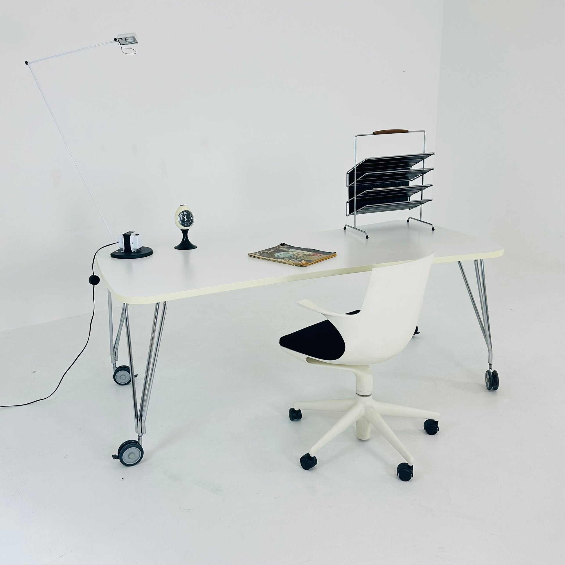 Max white desk designer by Ferruccio Laviani for Kartell Italy 1990s