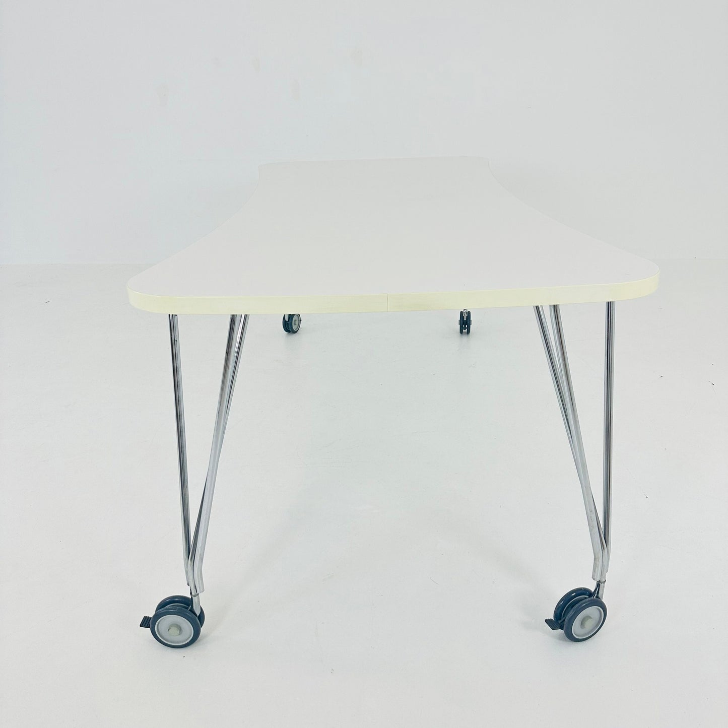 Max white desk designer by Ferruccio Laviani for Kartell Italy 1990s