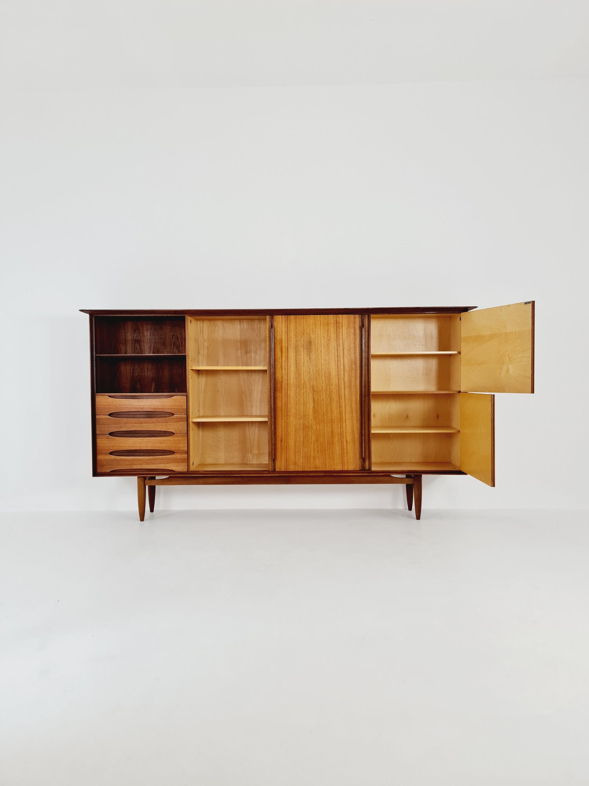 Grandeur Mid-Century German vintage highboard, Sideboard by Ernst Dieter Hilker for Omnia, 1960s
