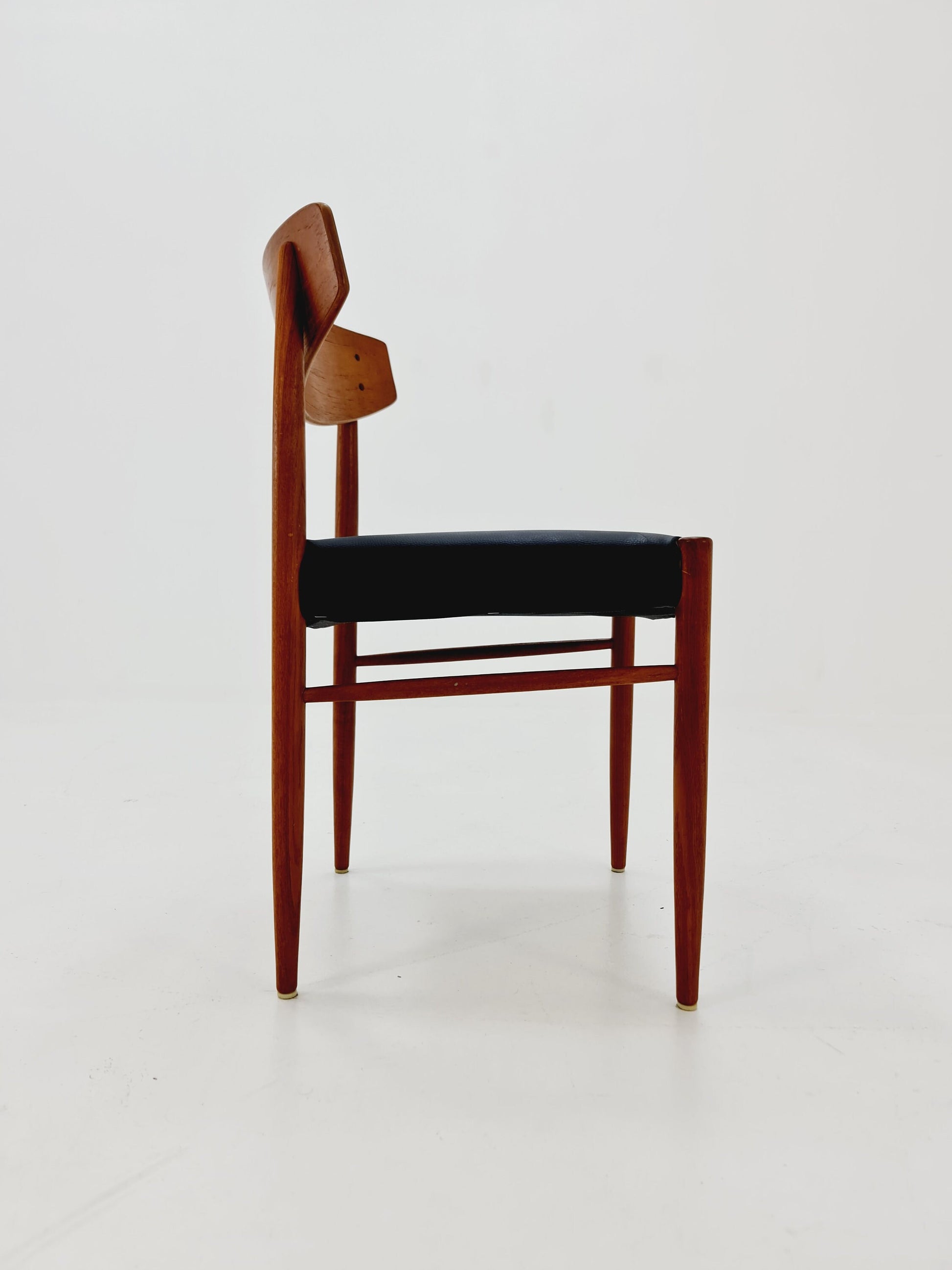 Danish teak dining chair by A.M Mobler modell 501 1960s,