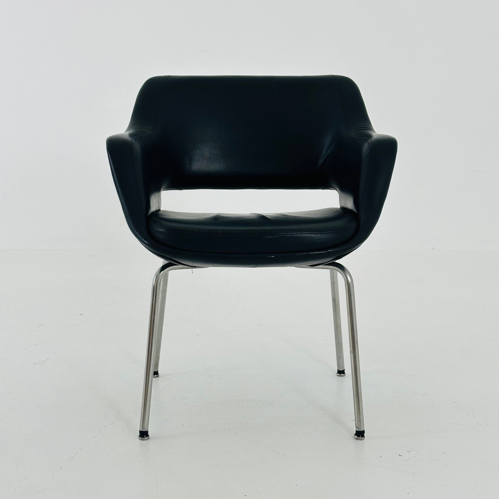 Mid century Olli Mannermaa black Leather Kilta armchair by Eugen Schmidt & Cassina Martela 1970s