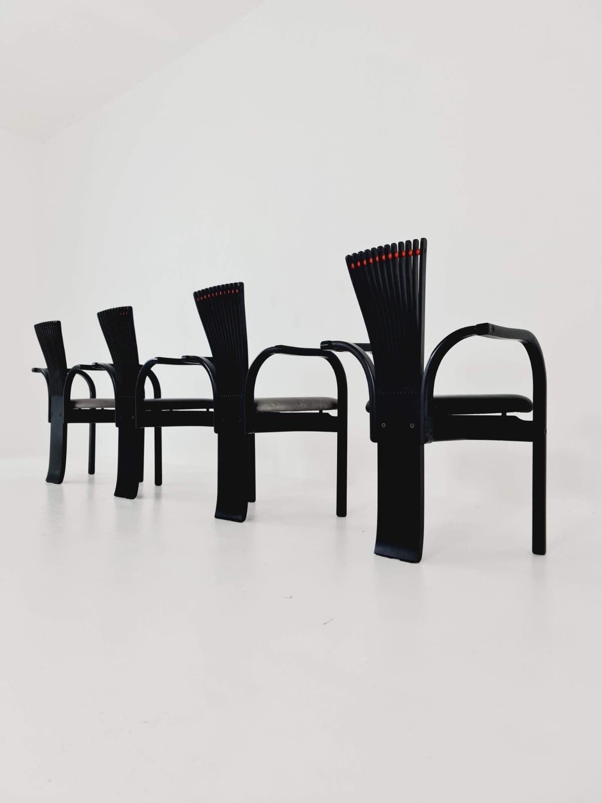 Set of 4 Mid Century Totem dining chairs by Torstein Nilsen for Westnofa with Italian design dining table .Norway 1980s