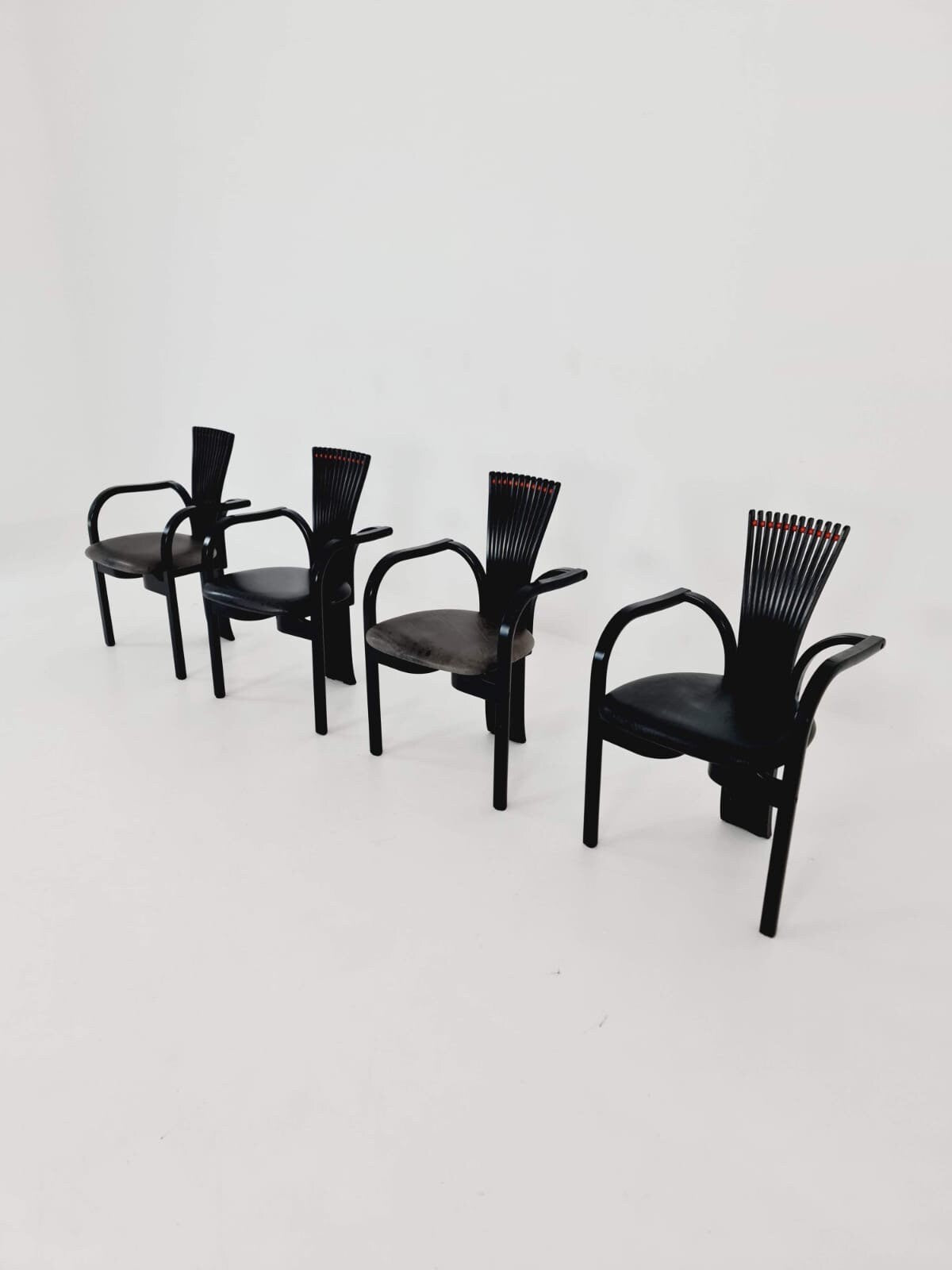 Set of 4 Mid Century Totem dining chairs by Torstein Nilsen for Westnofa with Italian design dining table .Norway 1980s