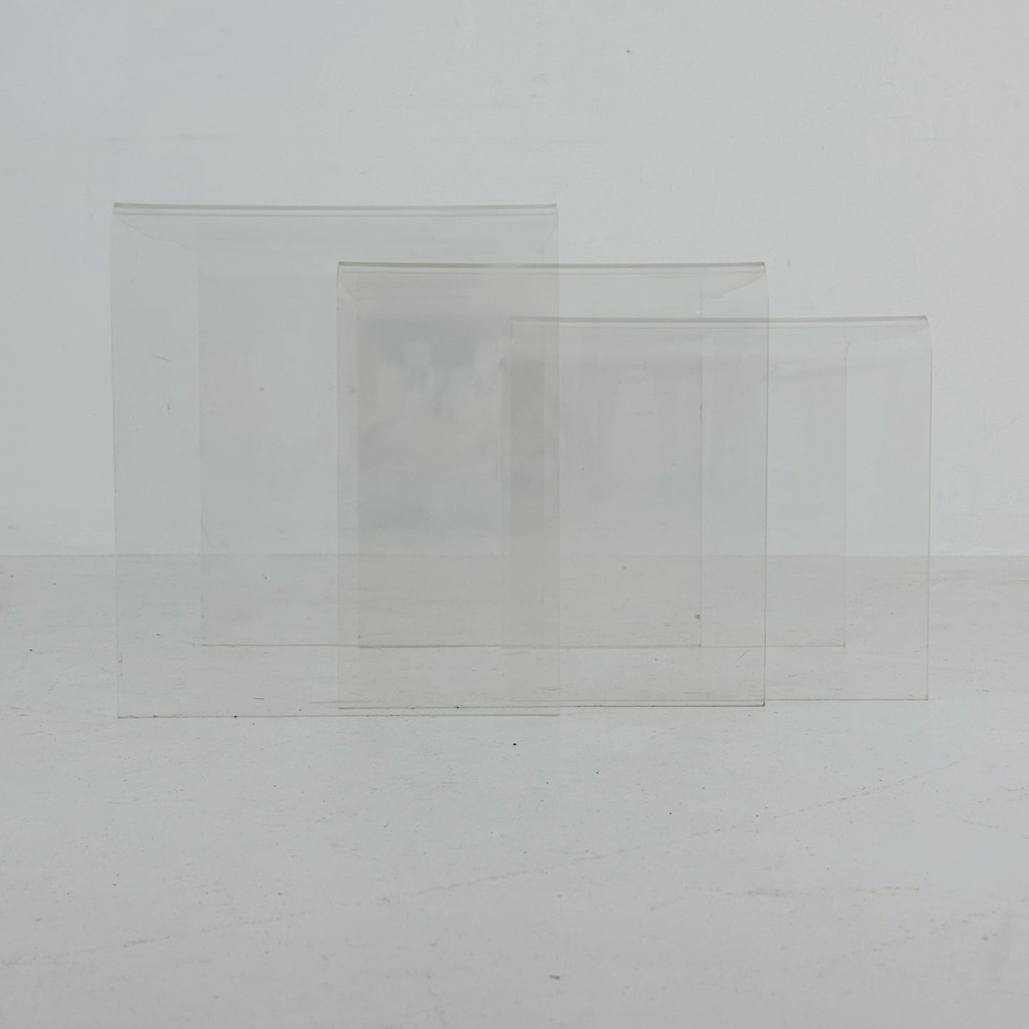 Mid-Century nesting tables made of acrylic glass, Italy, 1970s, set of 3