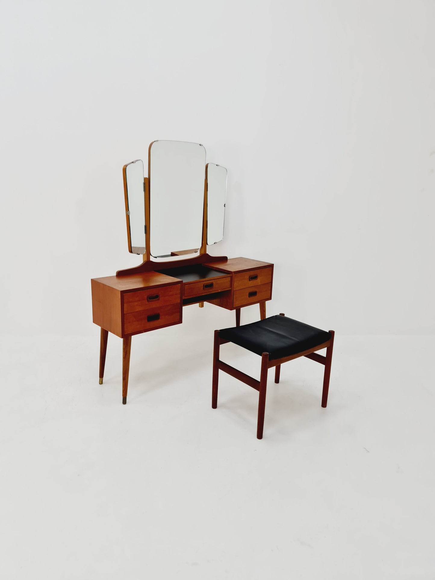Mid Century Modern Danish Teak vanity table with stool make up table by Fröseke for AB nybrofabriken, 1960s