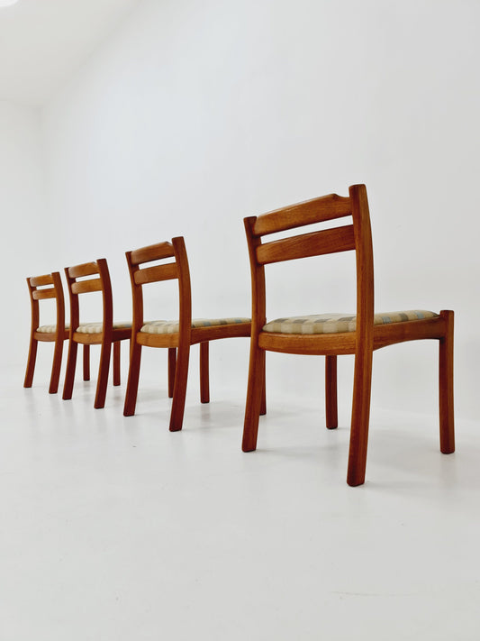 Mid Century Danish solid teak dining Chairs by Dyrlund, 1960s