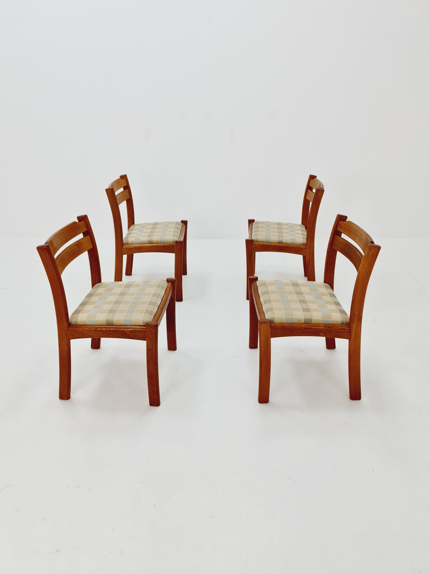 Mid Century Danish solid teak dining Chairs by Dyrlund, 1960s