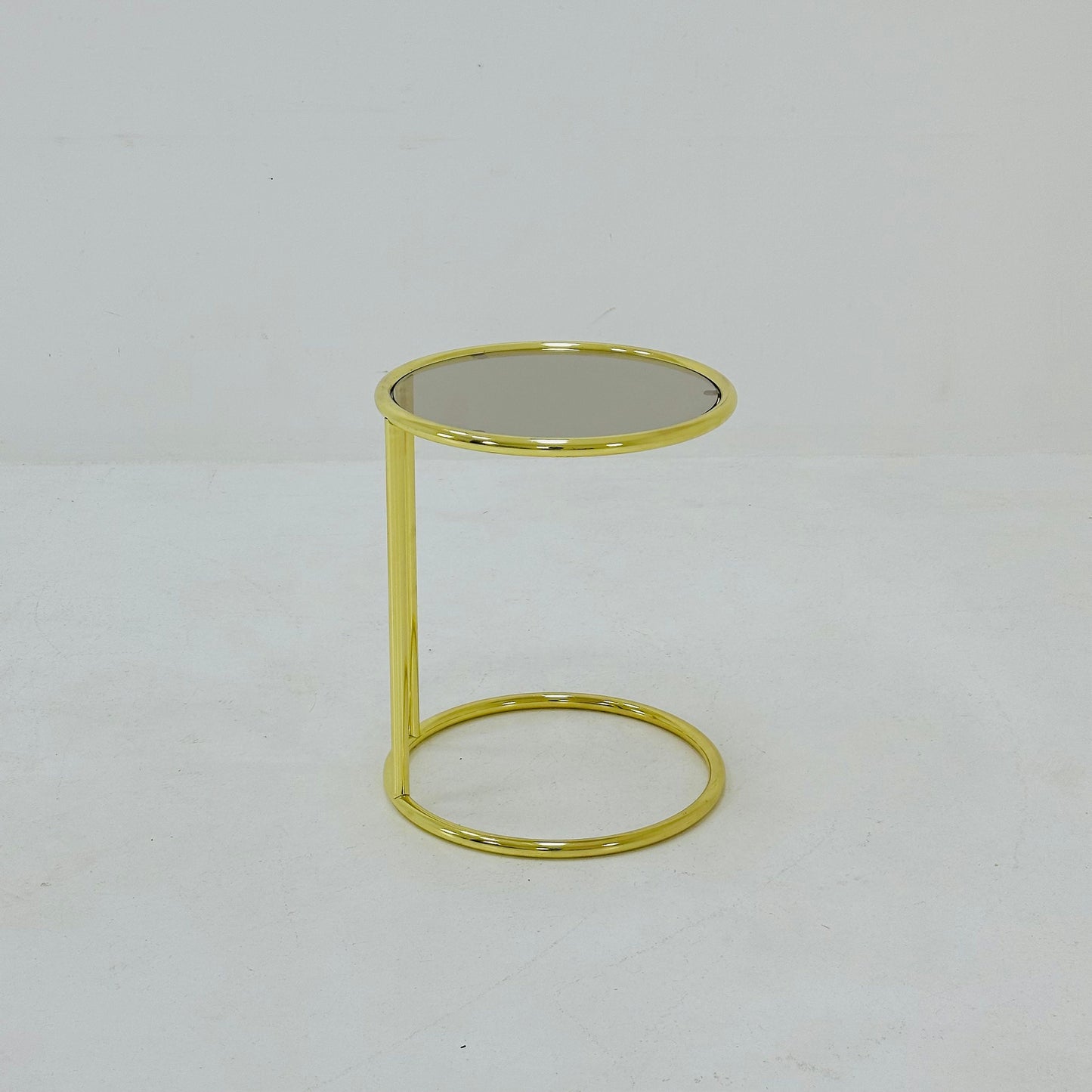 BauHaus Round golden chrome & Glass side table Eileen style , 1980s