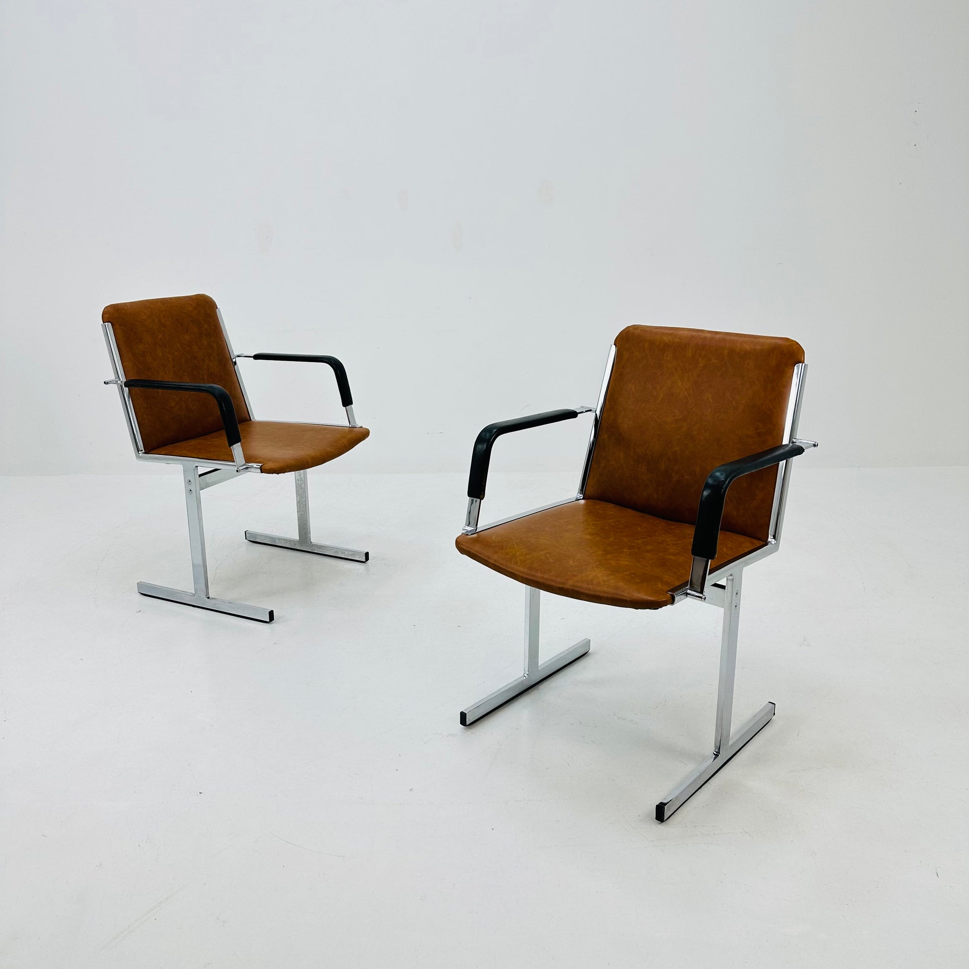 Set of 2 mid century Bauhaus armchairs by Dieter Knoll 1980s Germany