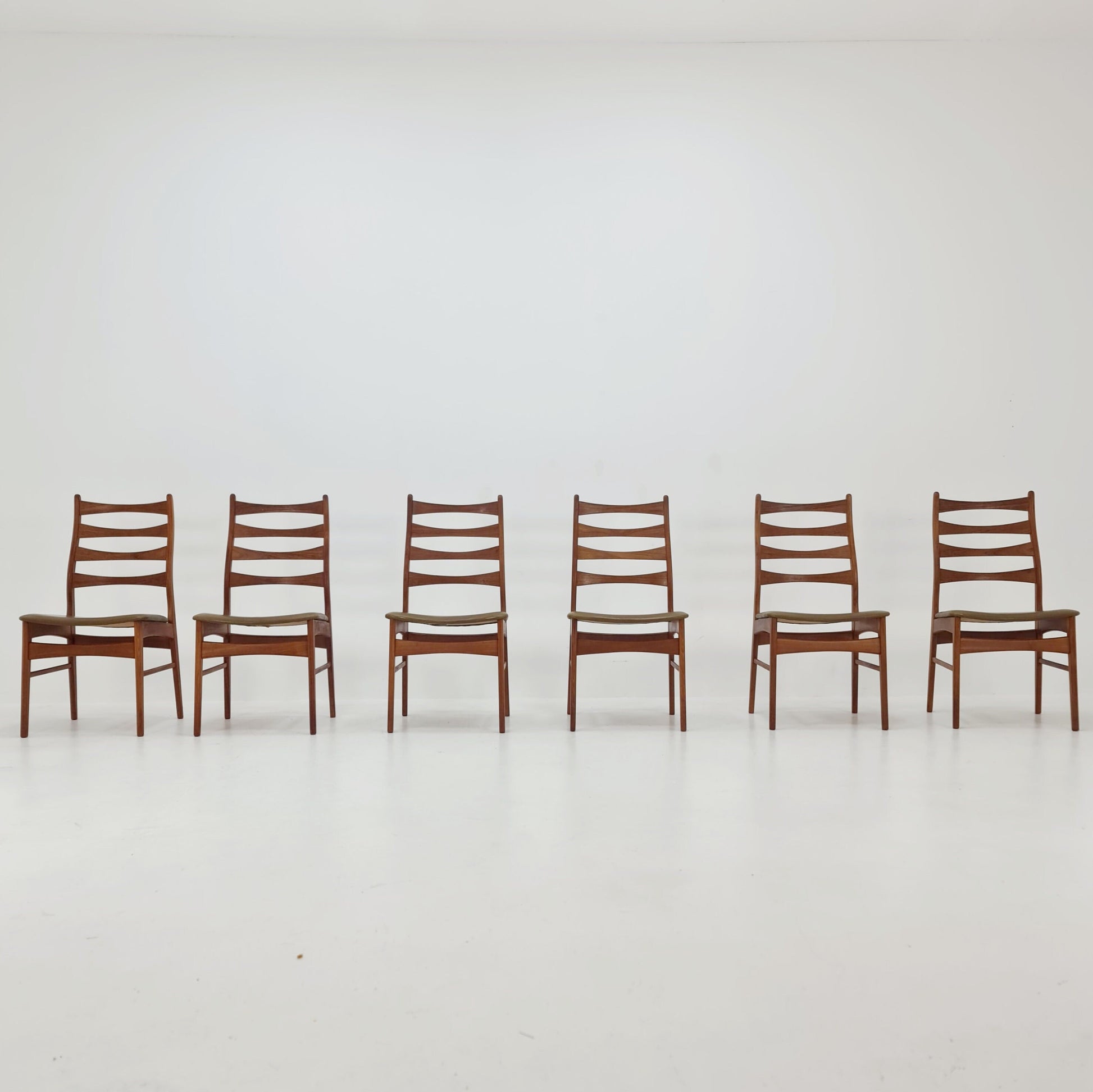 Danish teak with leather sits dining chairs by Viborg stolfabrik 1960s, set of 6
