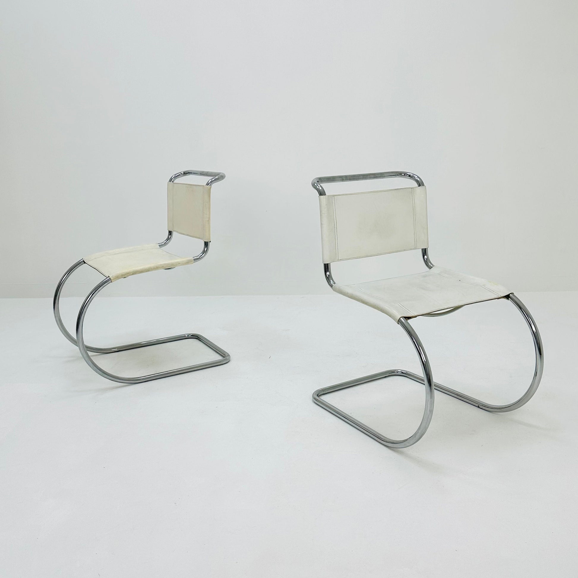 Set of 2 MR10 lounge white leather chairs design by Ludwig Mies van der Rohe , 1980s