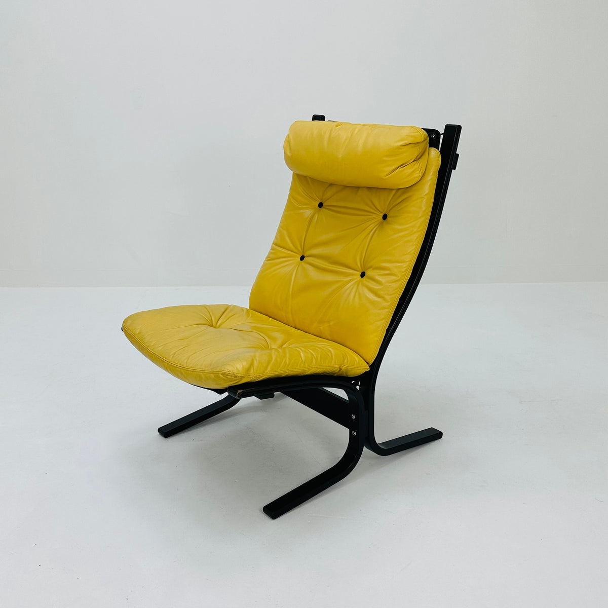 Mid century armchair “Siesta” by Ingmar Relling, Westnofa Furniture, Norway. 1960s