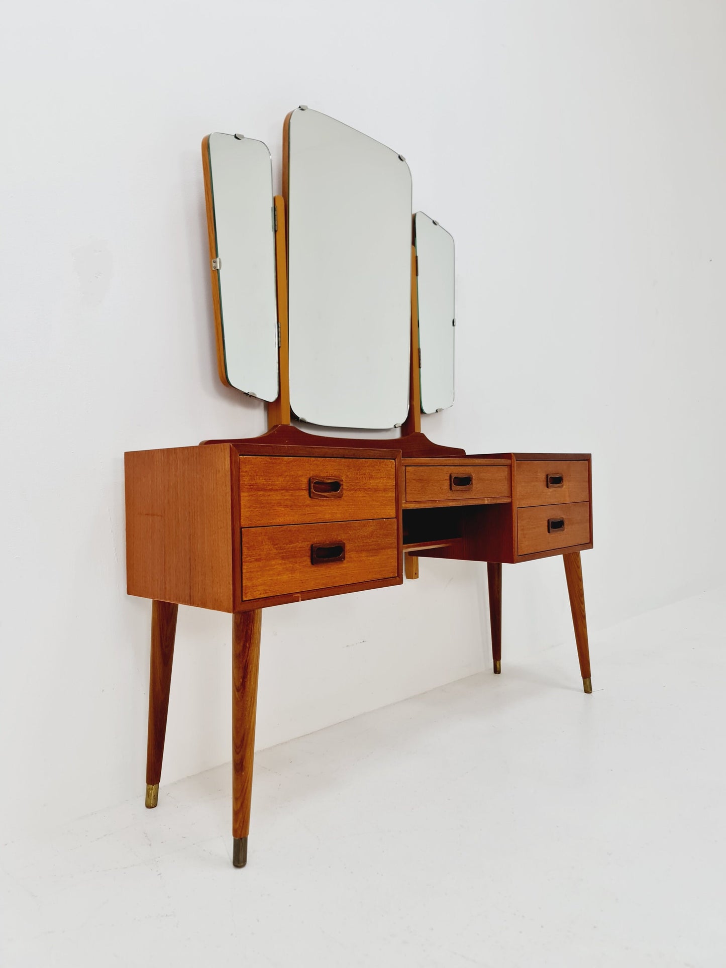 Mid Century Modern Danish Teak vanity table with stool make up table by Fröseke for AB nybrofabriken, 1960s