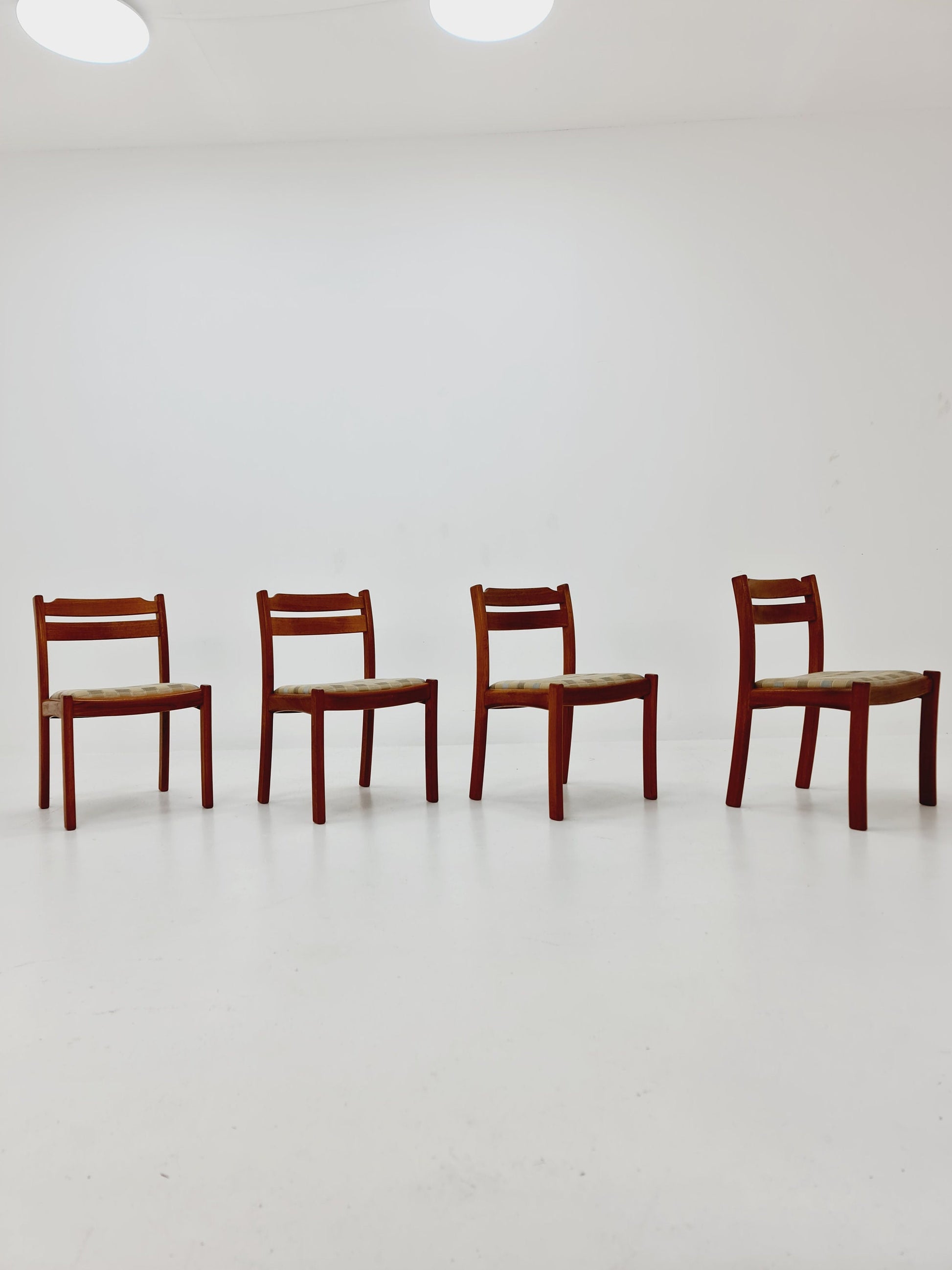 Mid Century Danish solid teak dining Chairs by Dyrlund, 1960s