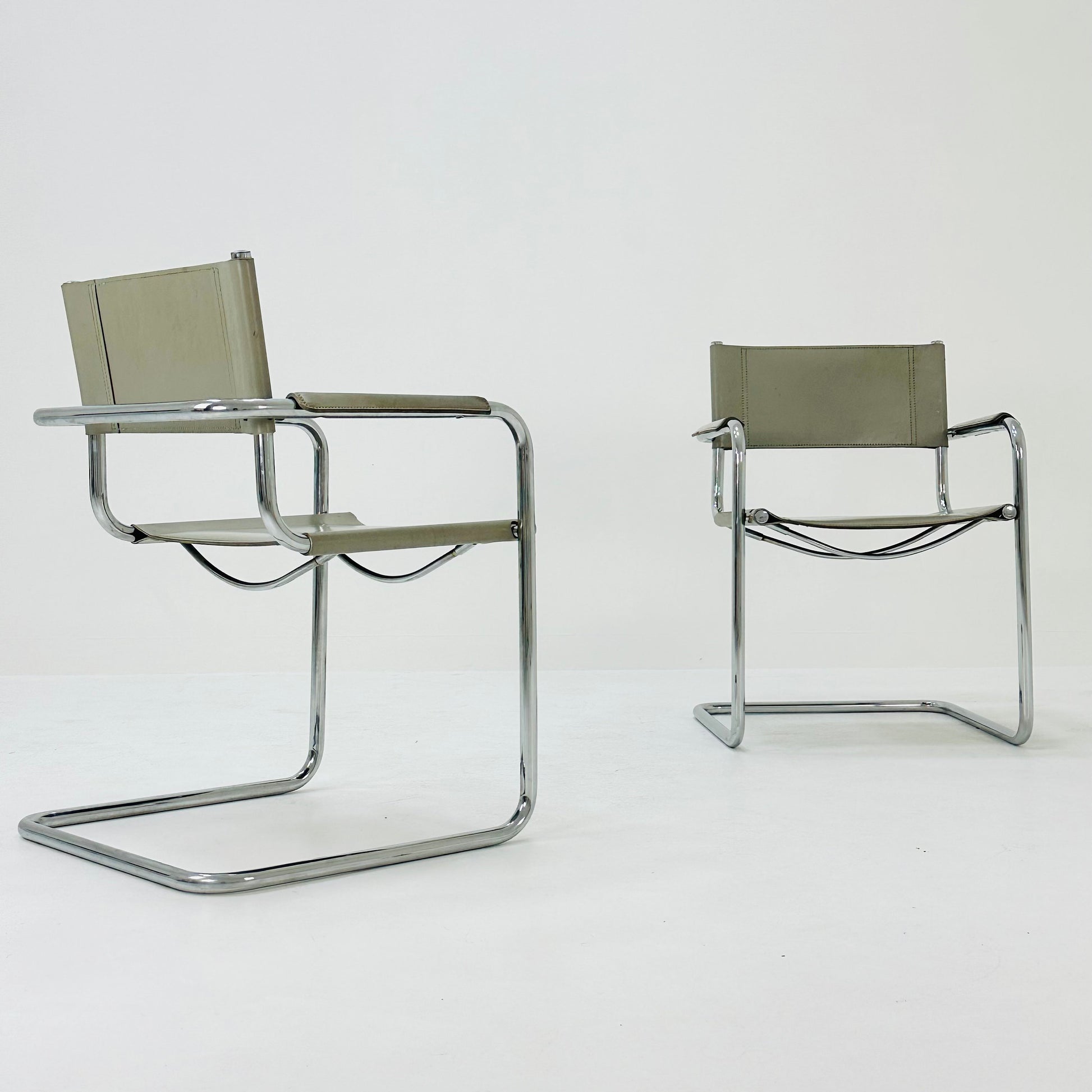 Set of 2 Bauhaus armchairs model s34 Centro Studi gray leather by Mart Stam & Marcel Breuer, 1980s
