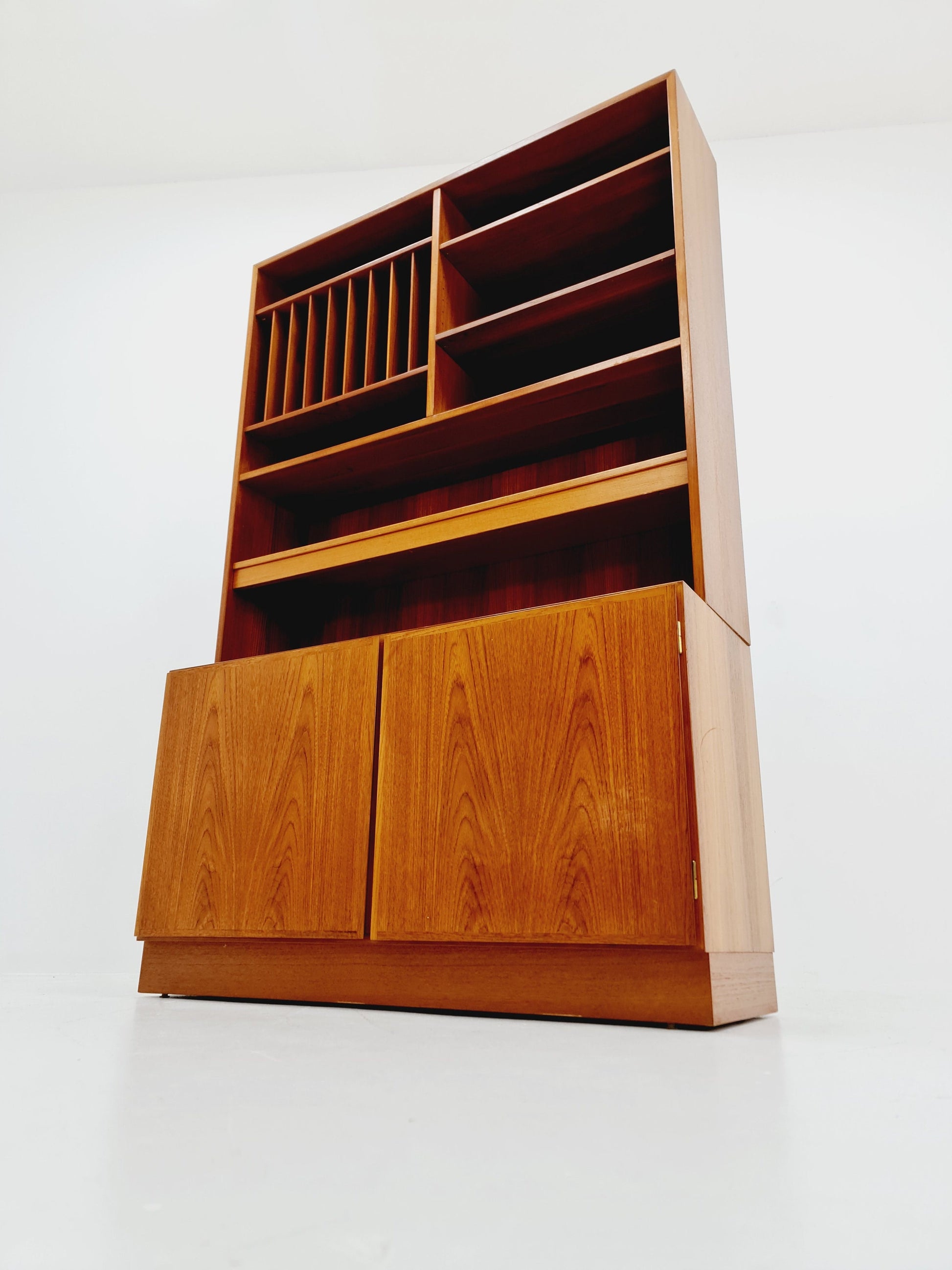 Danish freestanding vintage bookshelf system/ book case teak by Omman Jun , 1960s