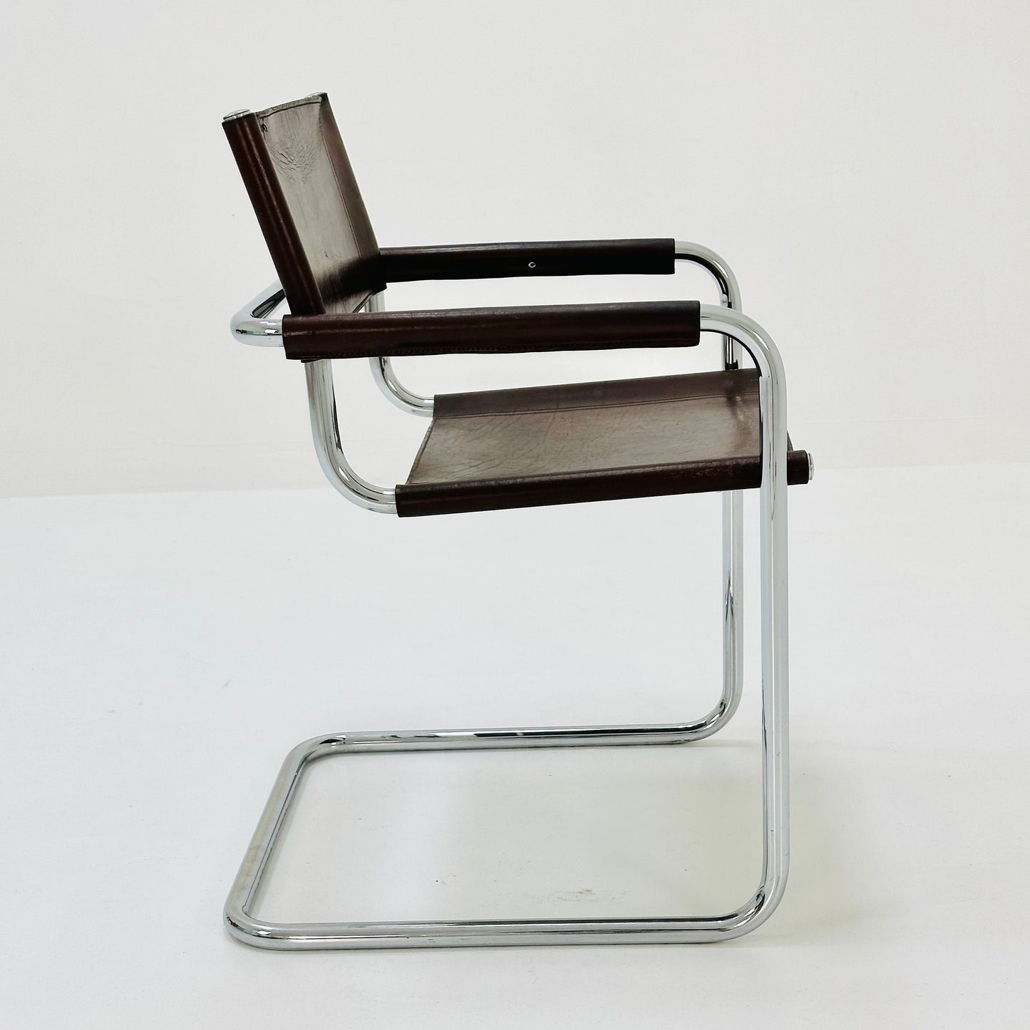 Mid century Bauhaus B34 brown leather cantilevered chair by Mart Stam for Jox Interni italy 1980s