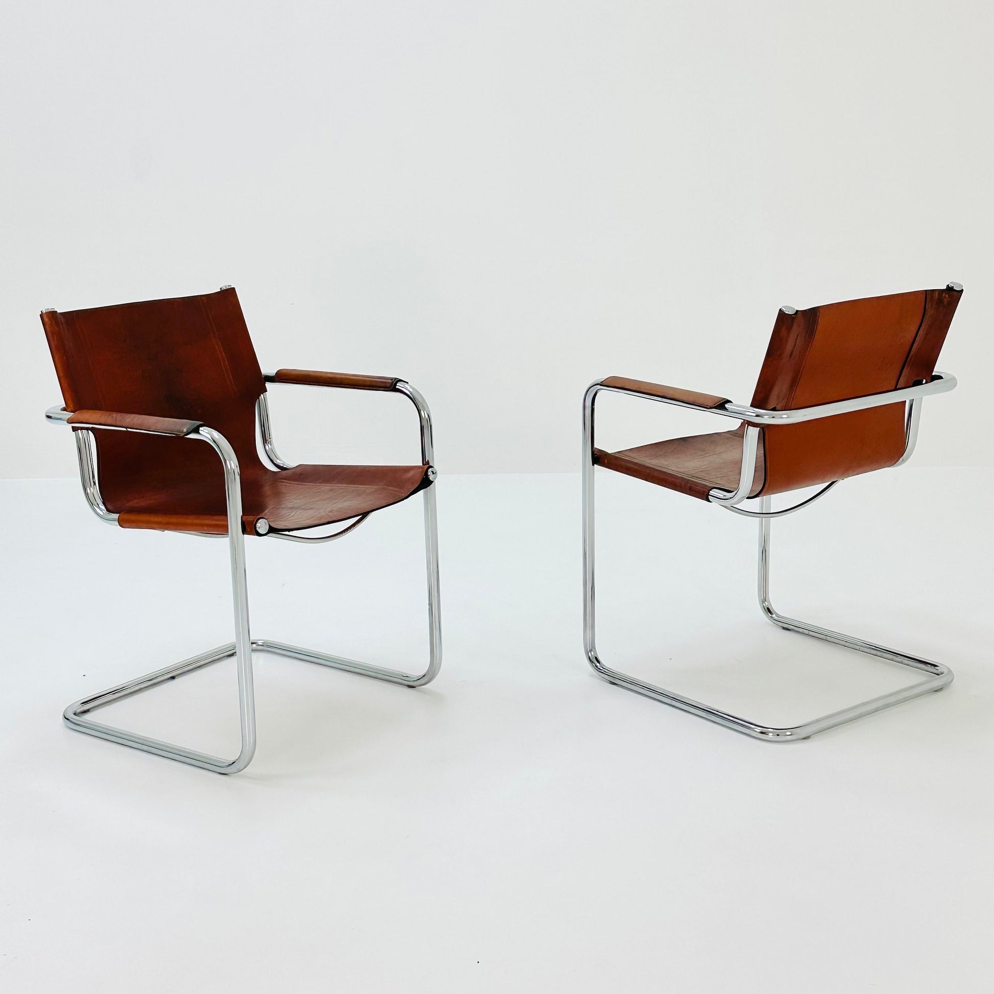 Set of 2 Bauhaus Matteo Grassi visitor chair in congac leather 1980s Italy