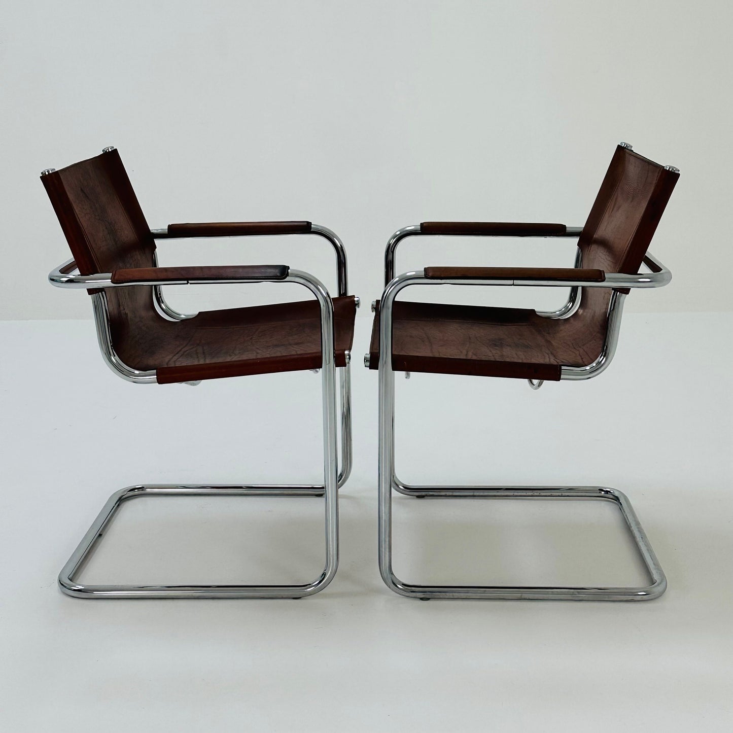 Set of 2 Bauhaus Matteo Grassi visitor chair in congac leather 1980s Italy