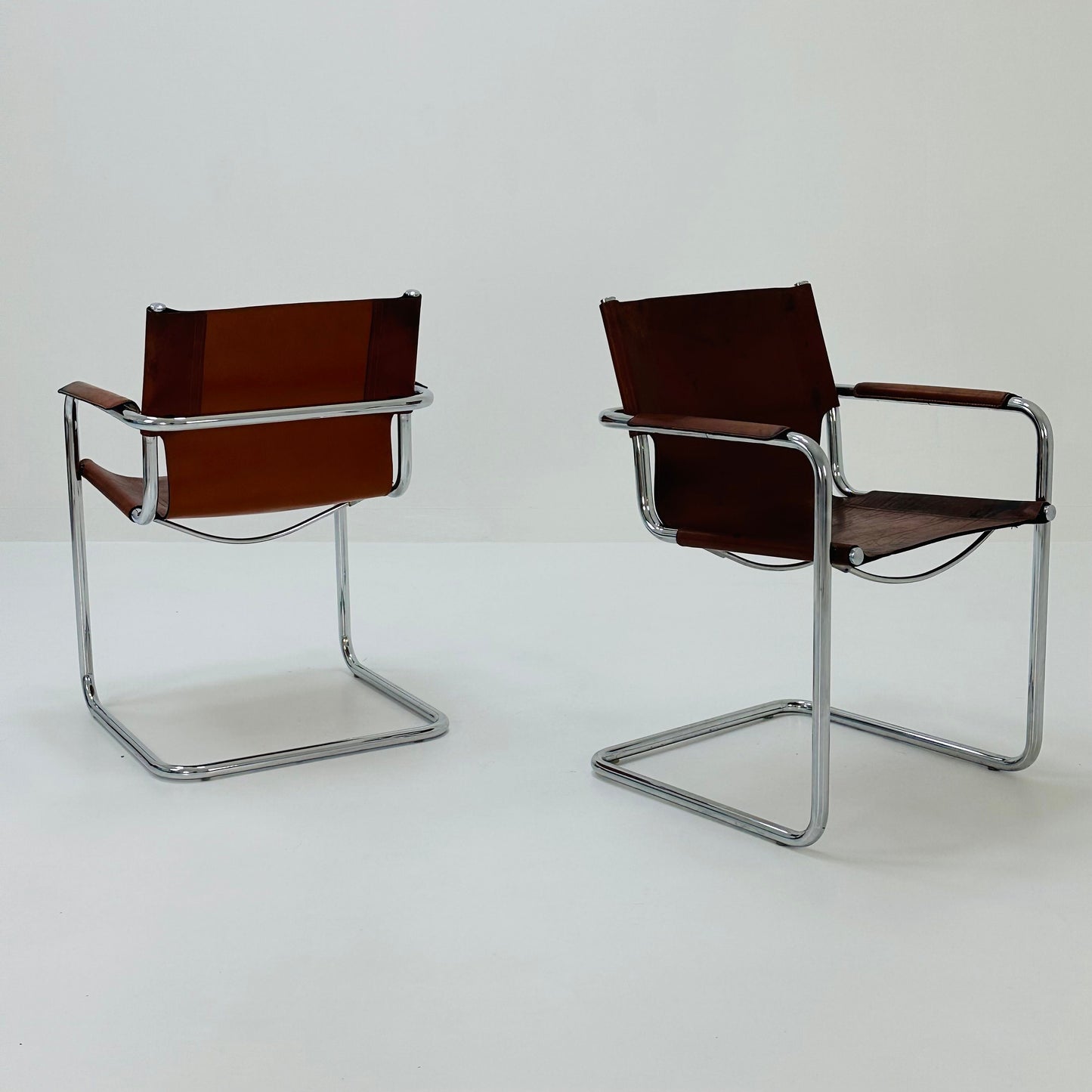 Set of 2 Bauhaus Matteo Grassi visitor chair in congac leather 1980s Italy