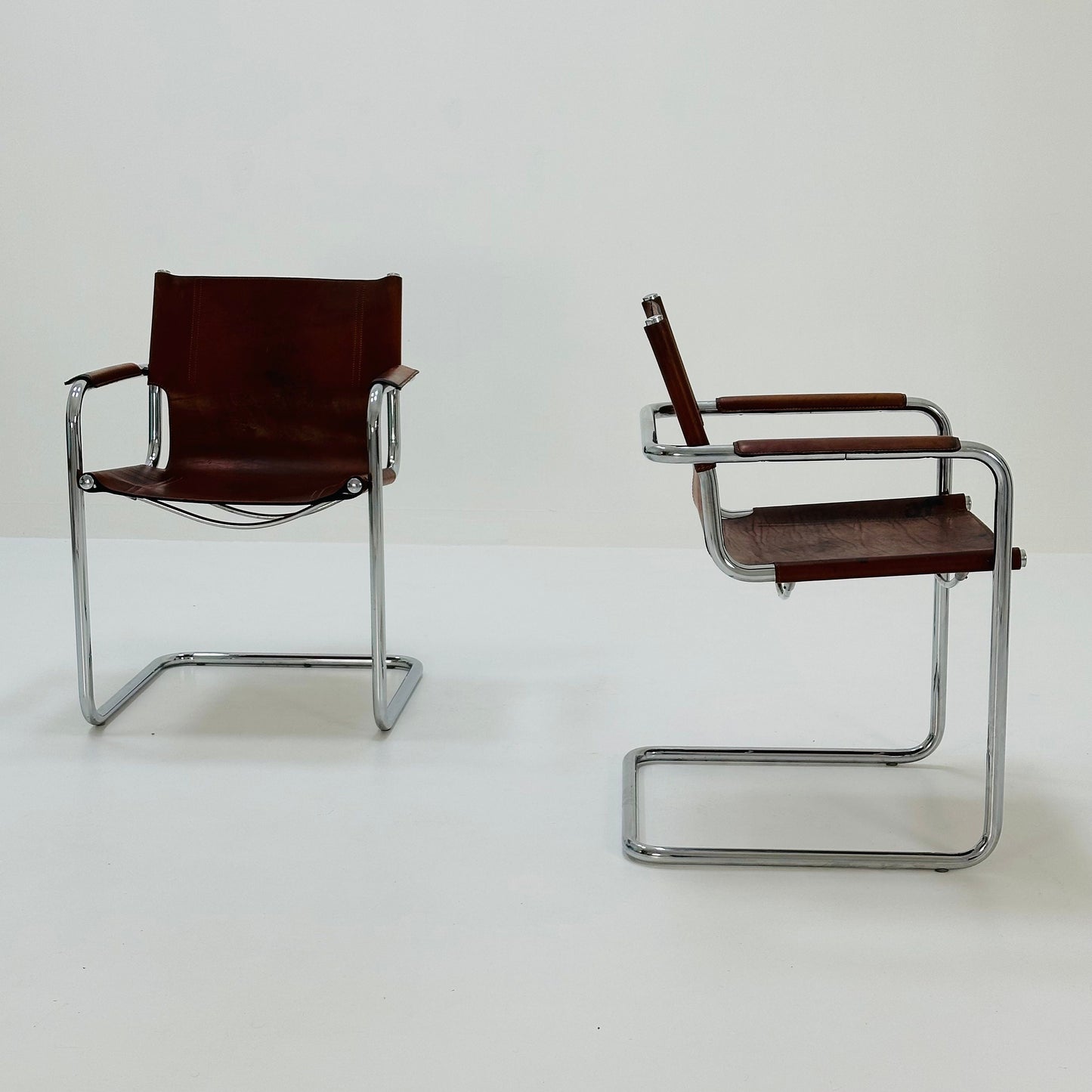 Set of 2 Bauhaus Matteo Grassi visitor chair in congac leather 1980s Italy