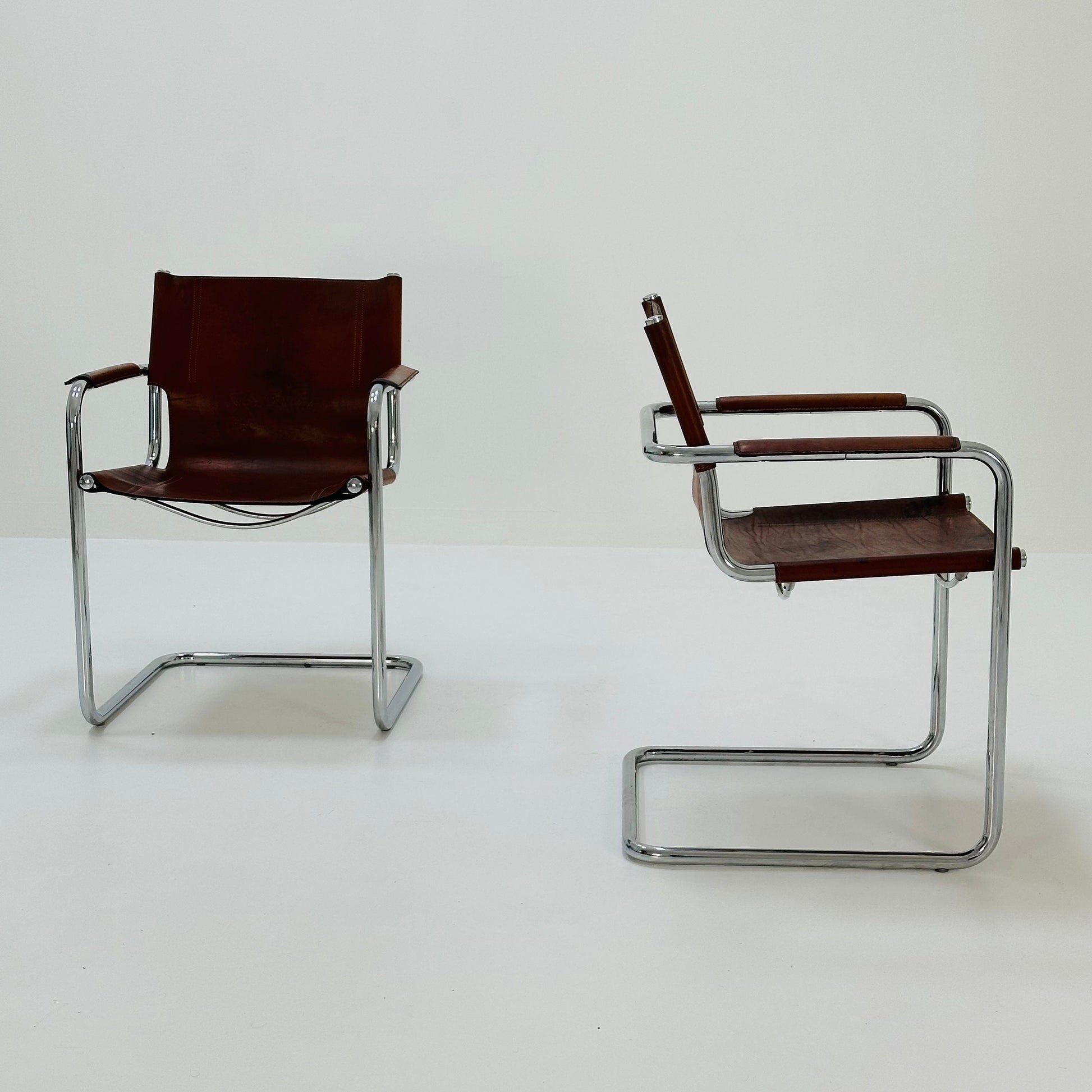 Set of 2 Bauhaus Matteo Grassi visitor chair in congac leather 1980s Italy