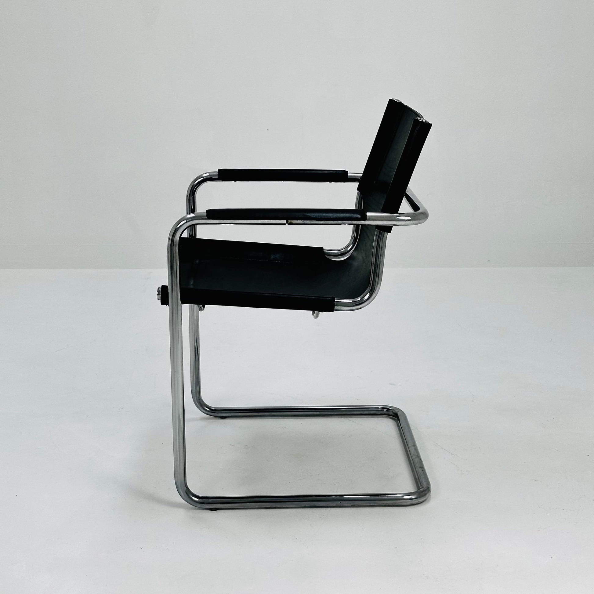 1 of 10 Matteo Grassi visitor chair in black leather Italy 1980s